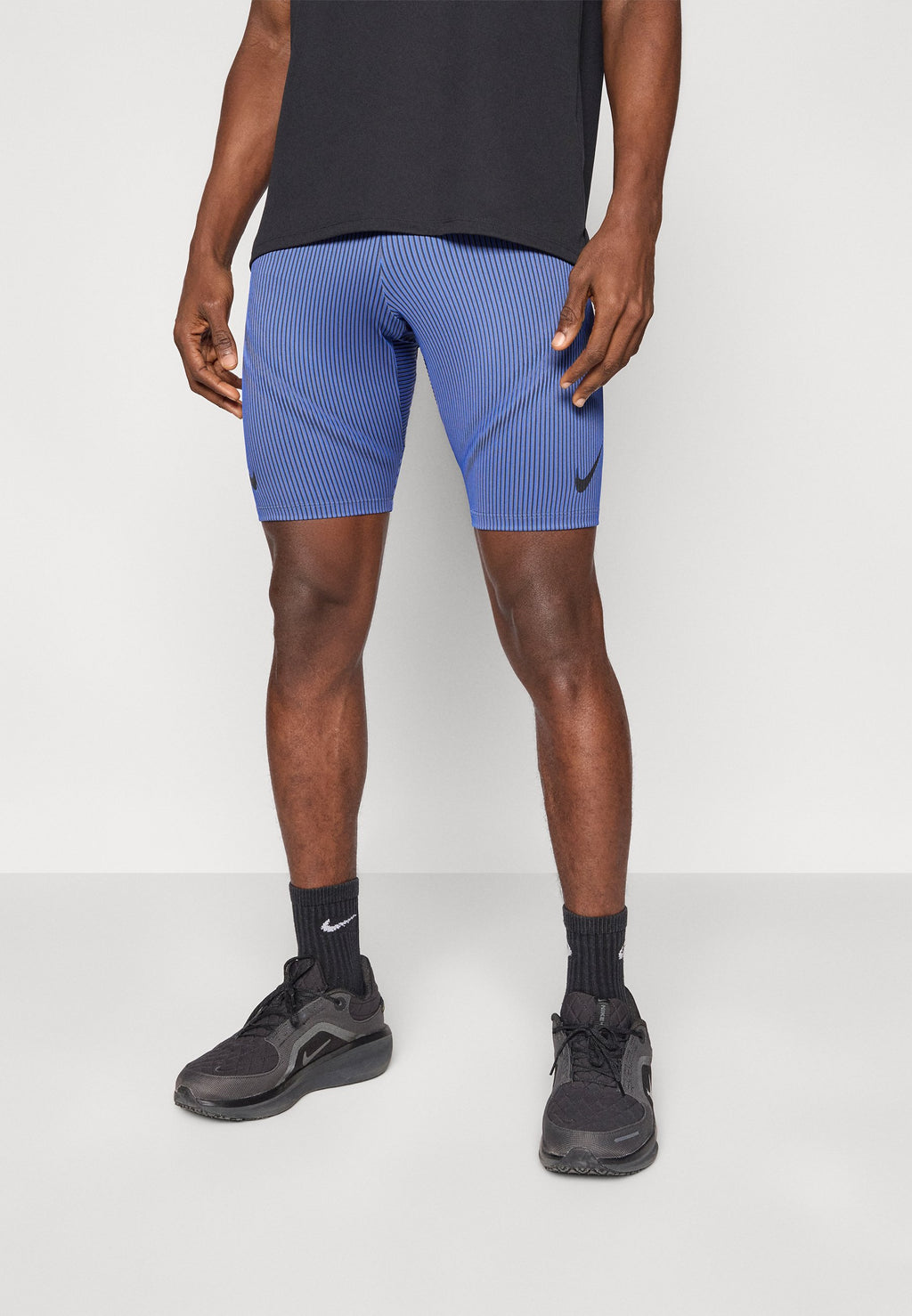 Kısa koşu taytı - game royal/diffused blue/obsidian/black