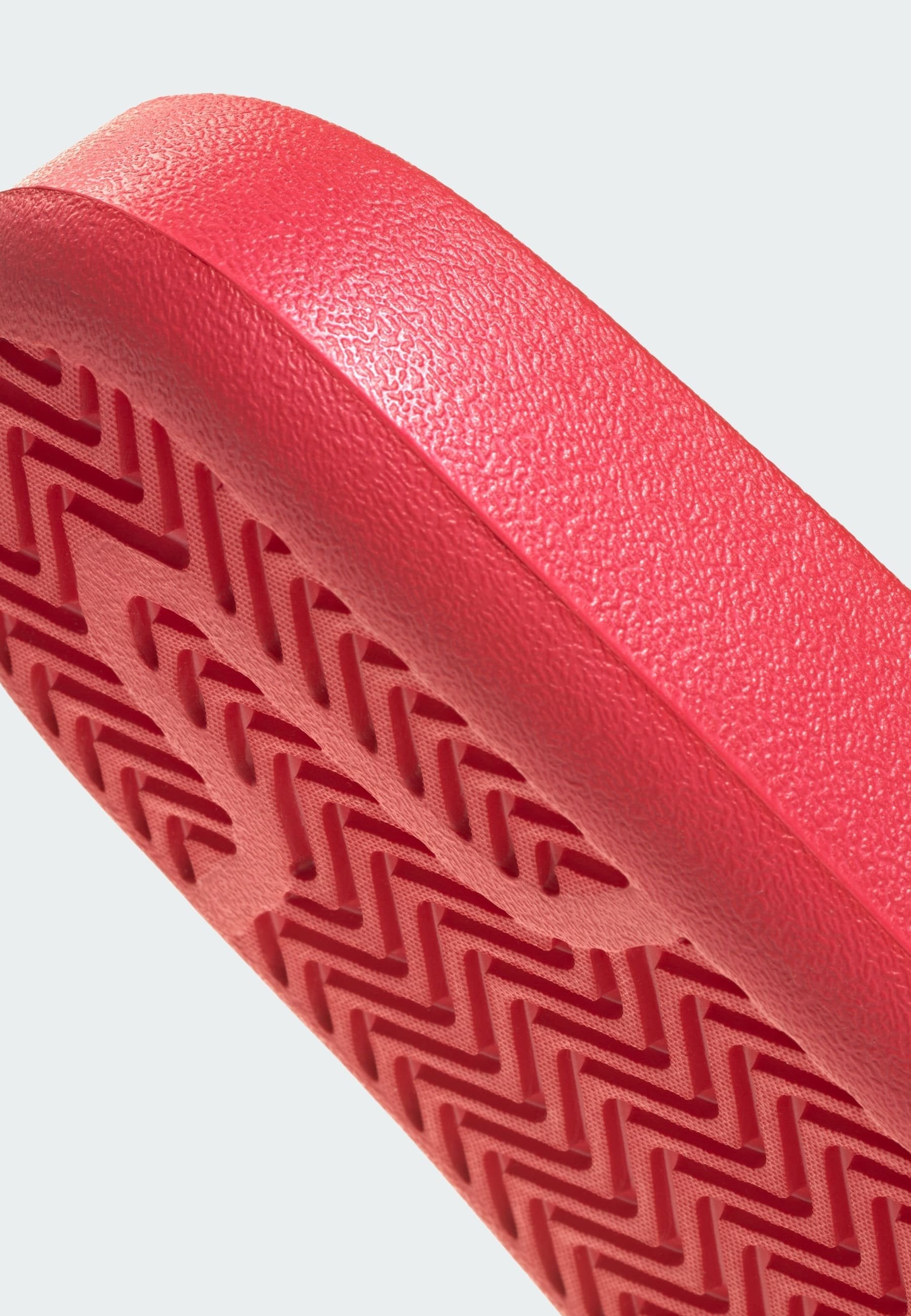 ADILETTE 00S UNISEX - Mules - better scarlet/white