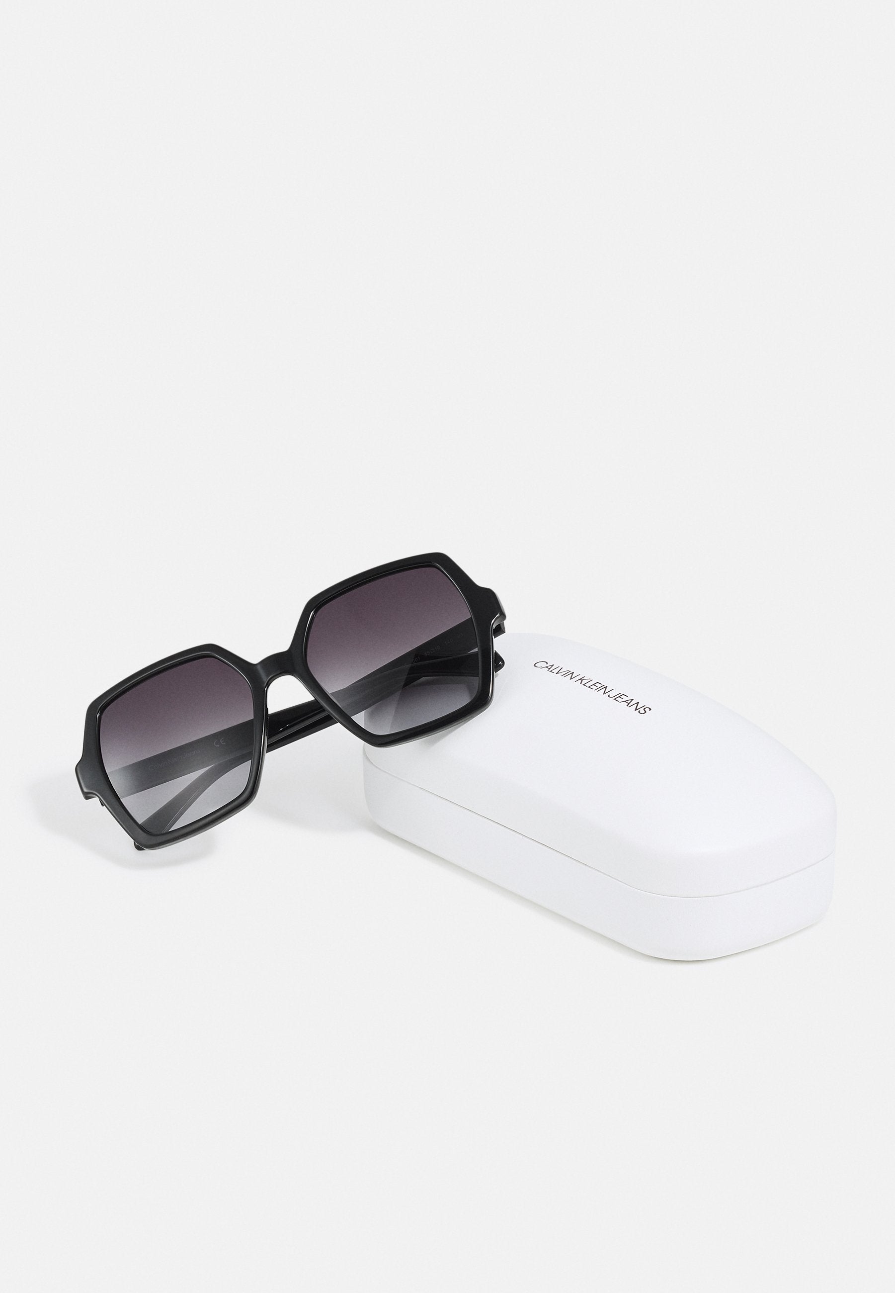 Sunglasses - black