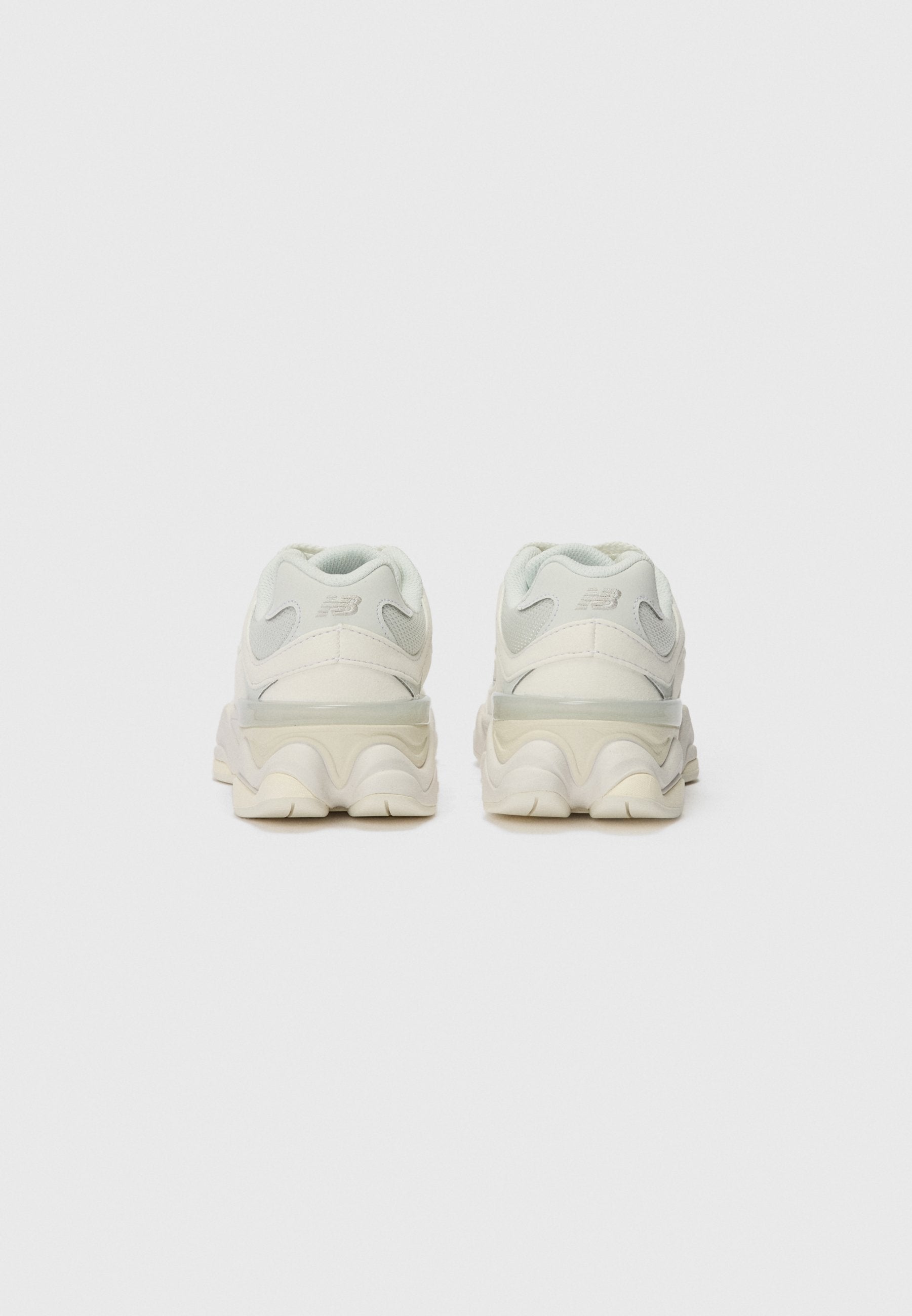 9060 UNISEX - Trainers - reflection