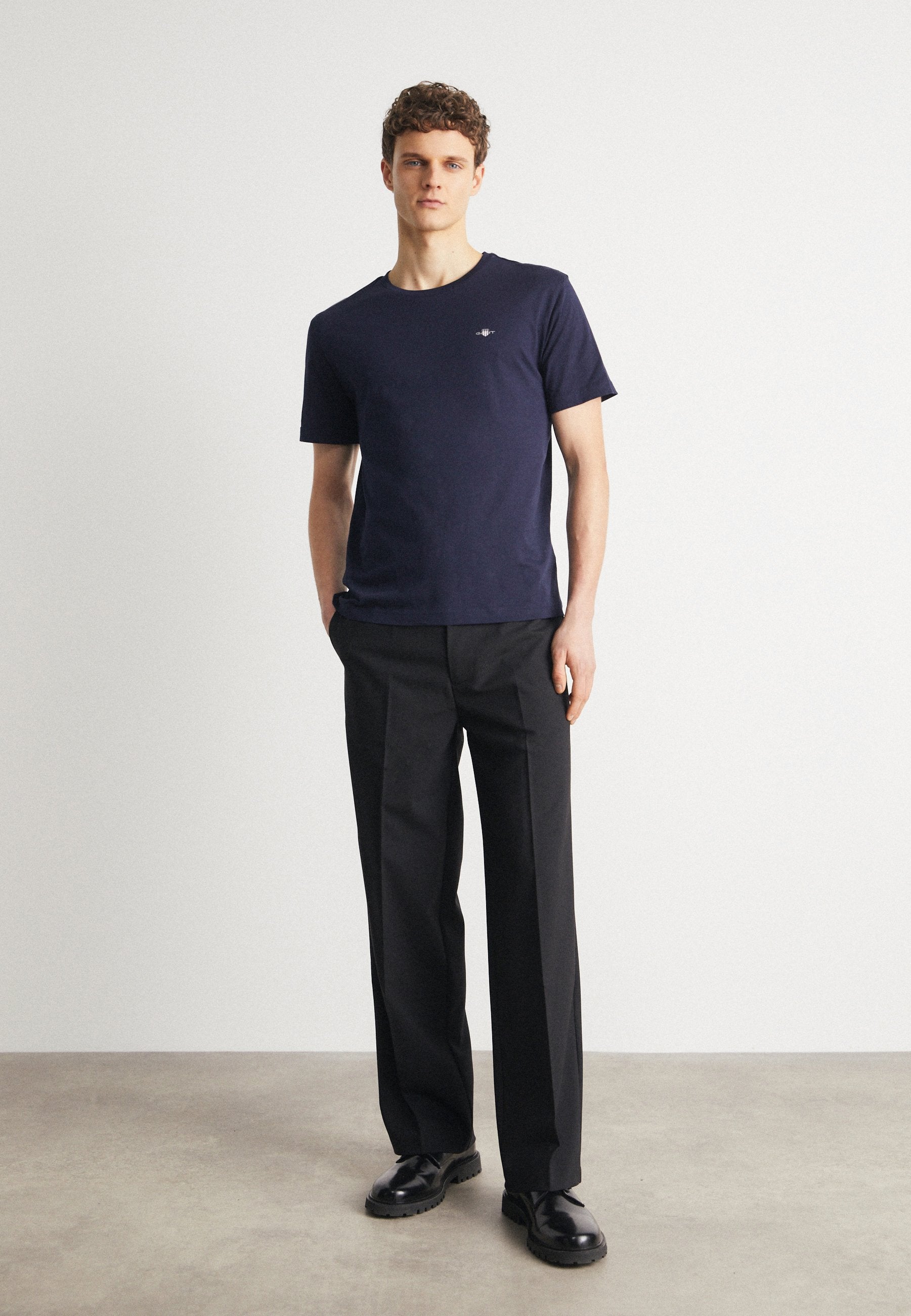 PRINTED ARCHIVE SHIELD - Basic T-shirt - evening blue
