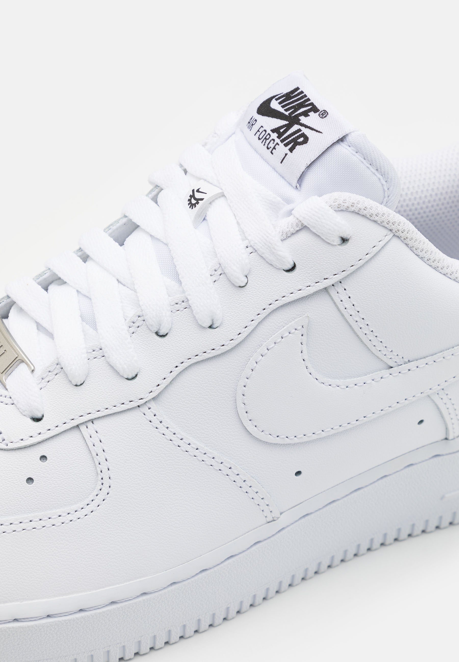AIR FORCE 1 07 FLYEASE - Trainers - WHITE