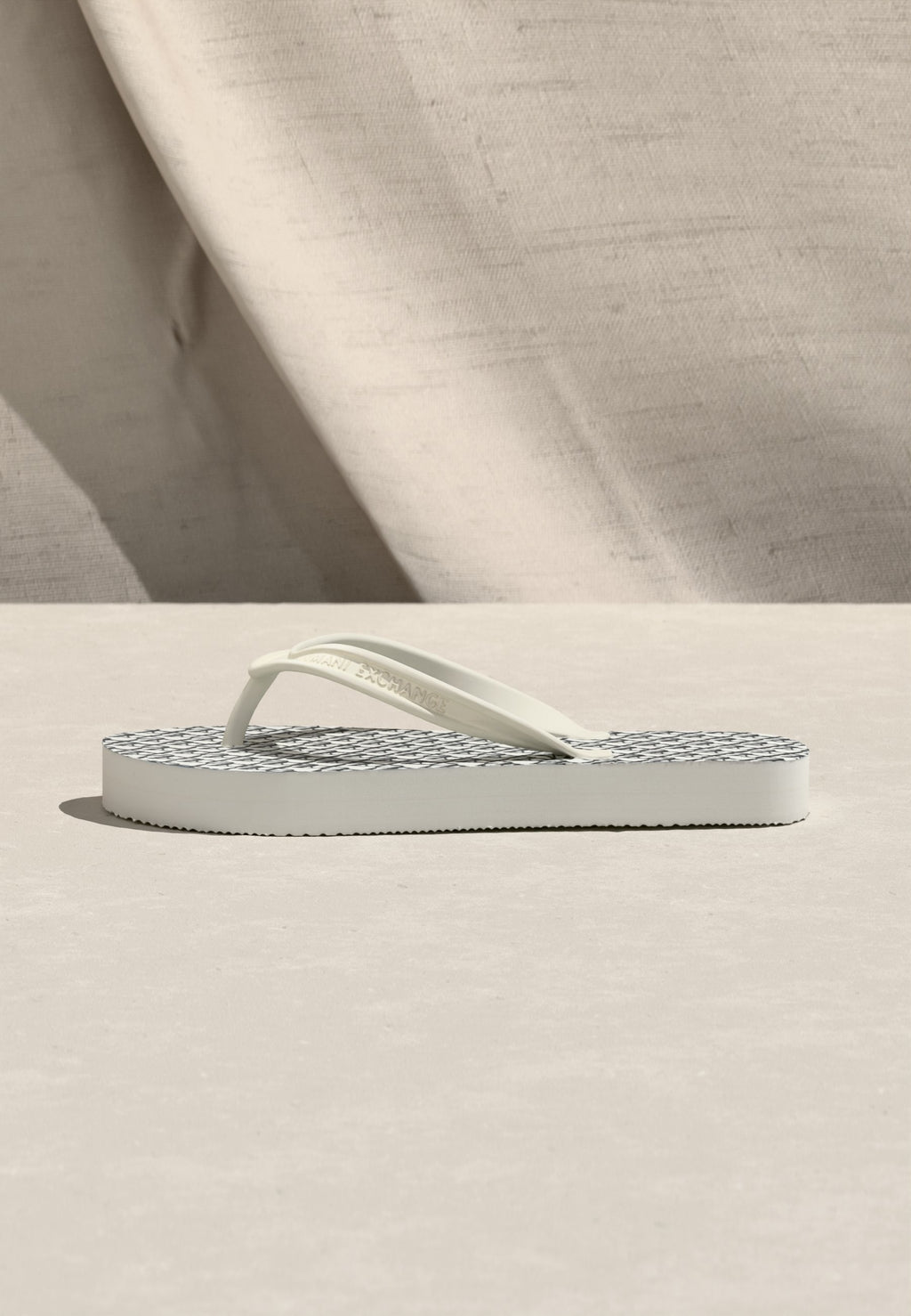 COOPER - T-bar sandals - off white/deep navy
