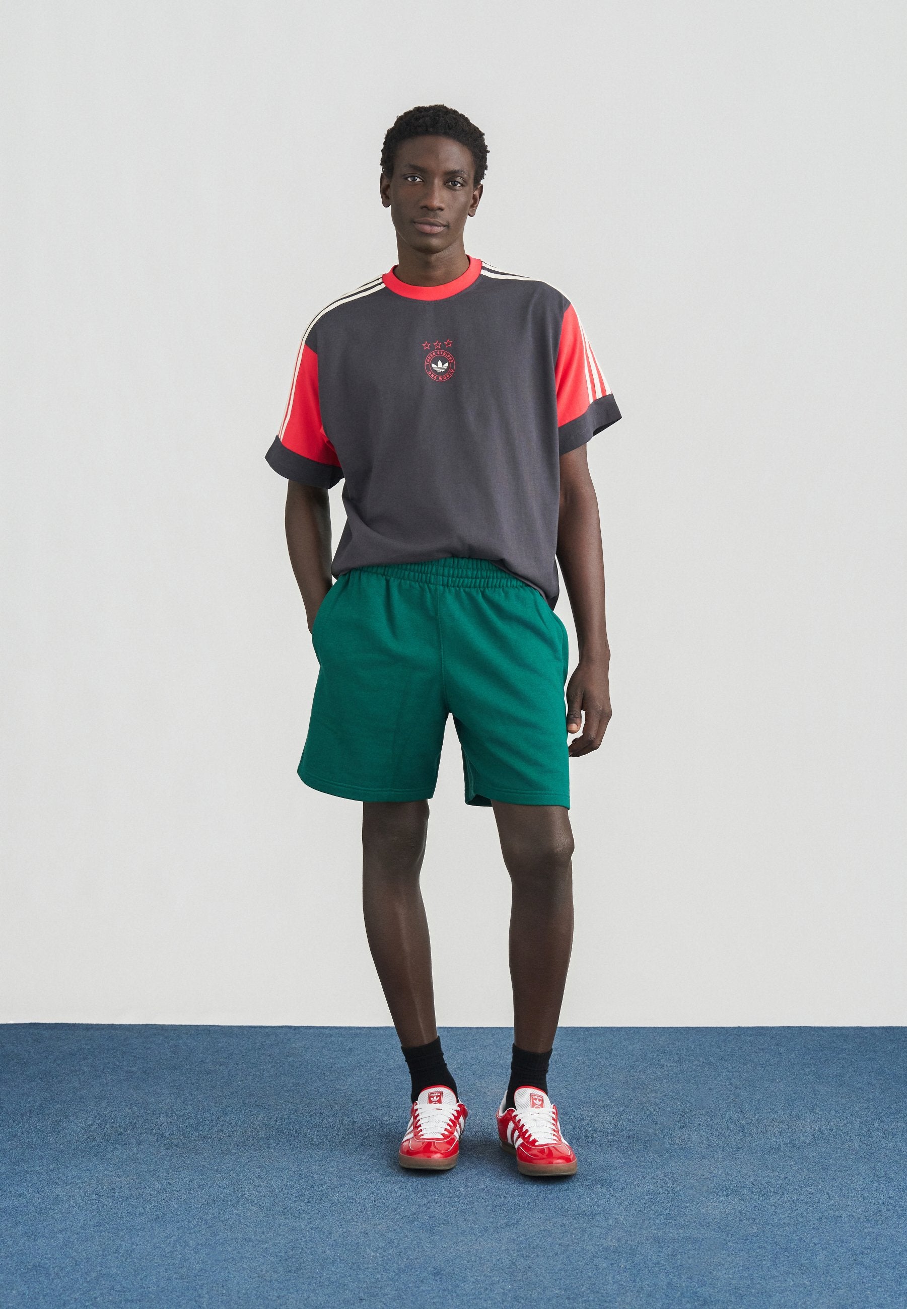 Shorts - collegiate green