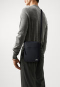 FLAT CROSSOVER BAG UNISEX - Cross body bag - noir