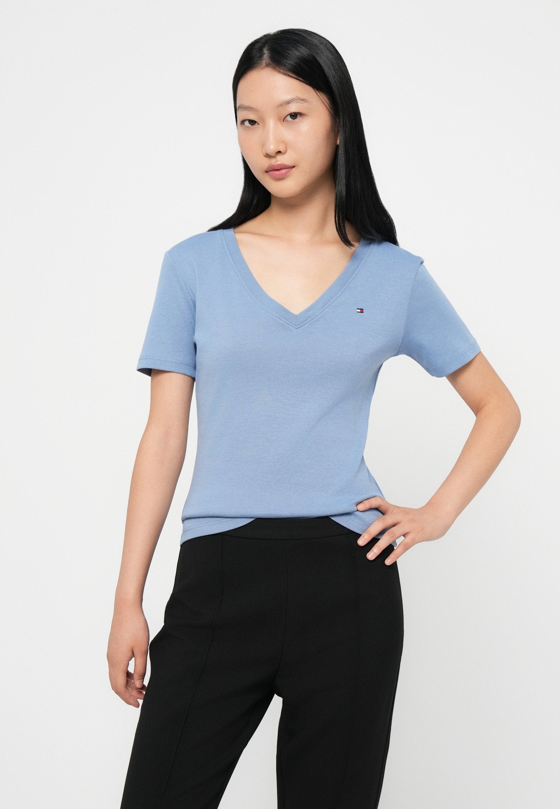 SLIM CODY V NECK - Basic T-shirt - clear water