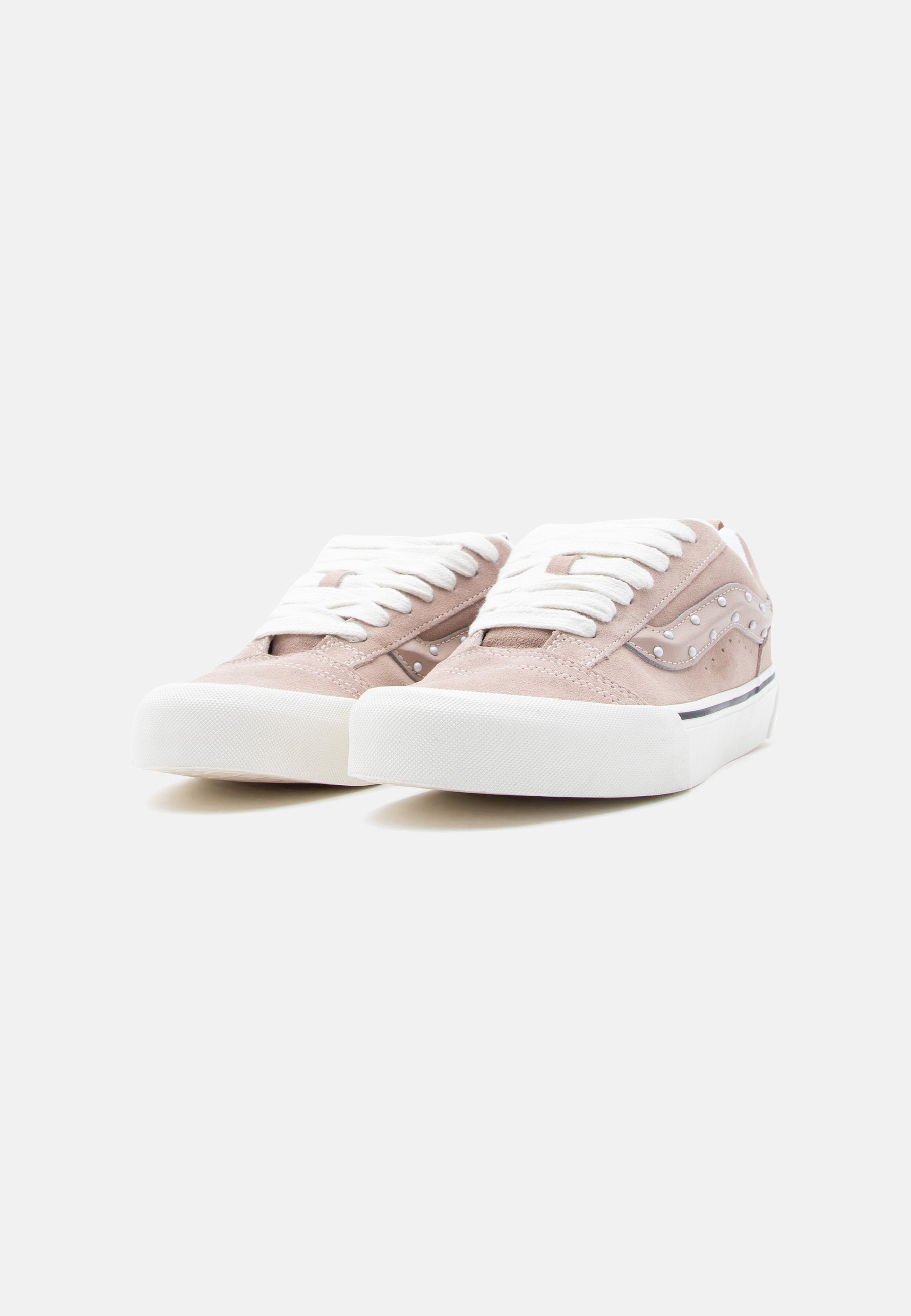 KNU SKOOL - Skate shoes - warm taupe