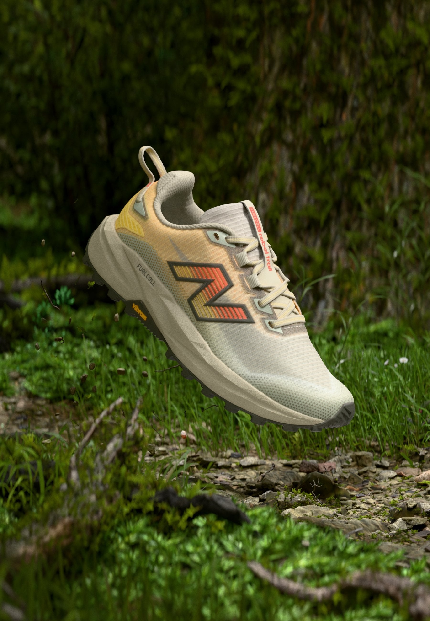 FUELCELL REBEL TRAIL - Chaussures de trail - blanc/pêche