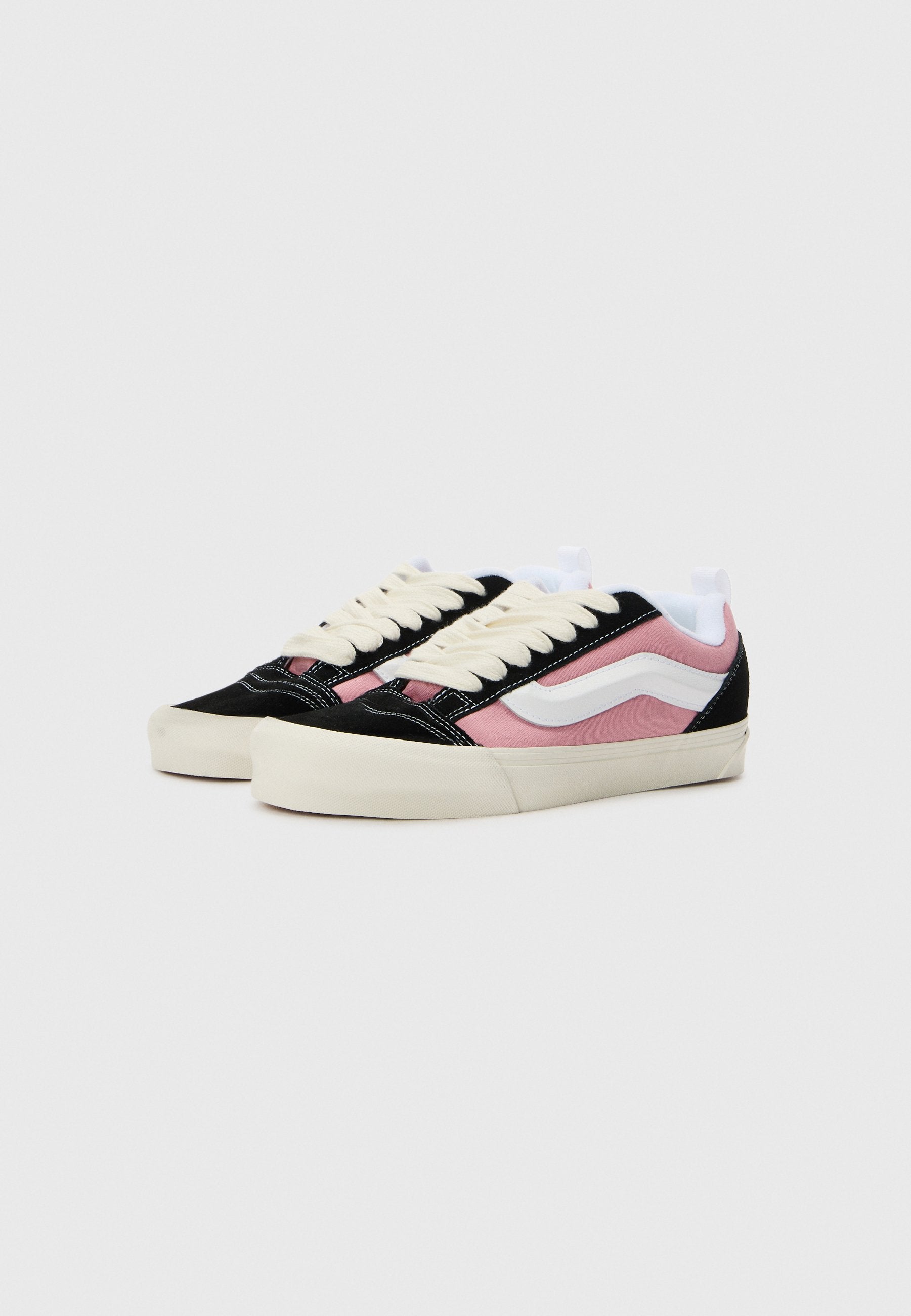 KNU SKOOL UNISEX - Skate shoes - black/pink