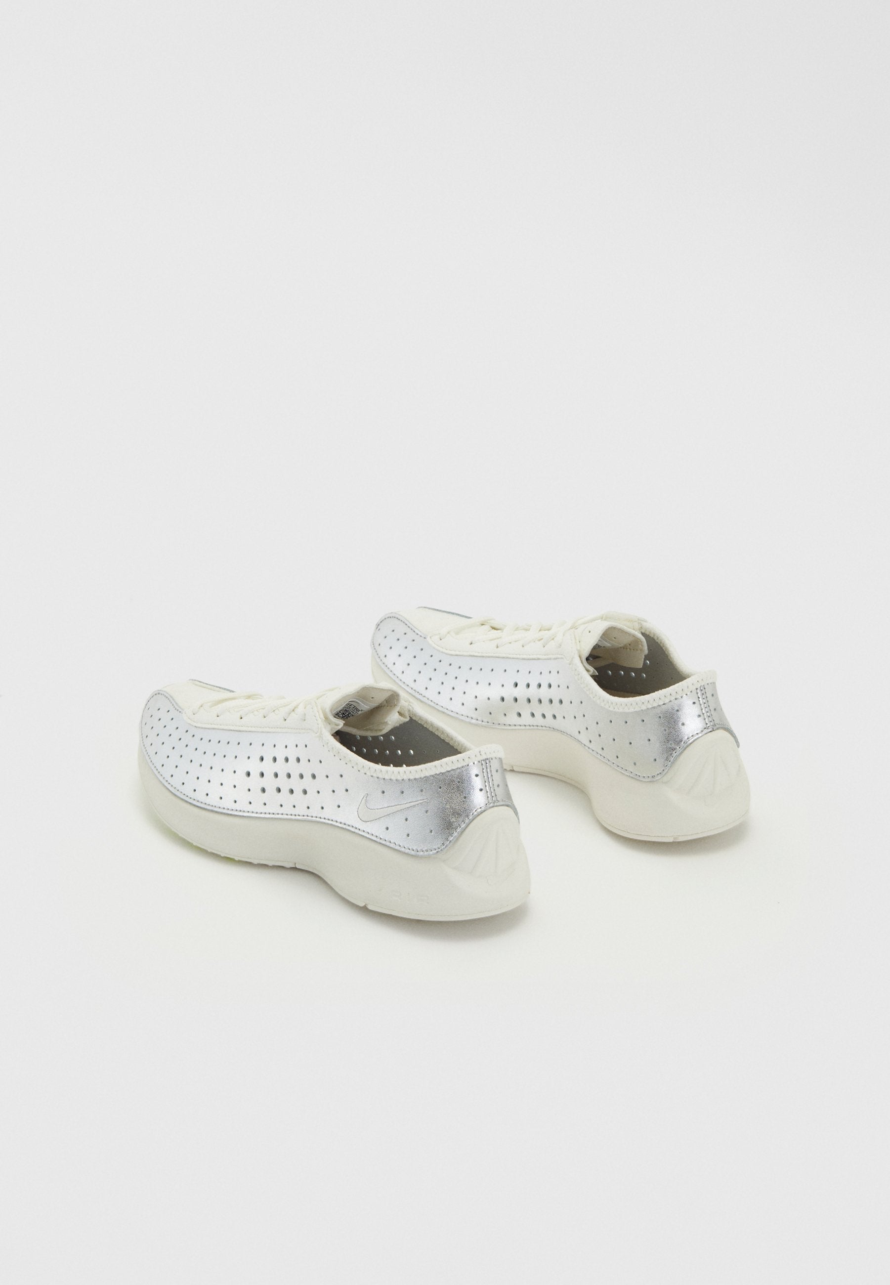 AIR SUPERFLY - Trainers - pale ivory/silver-coloured
