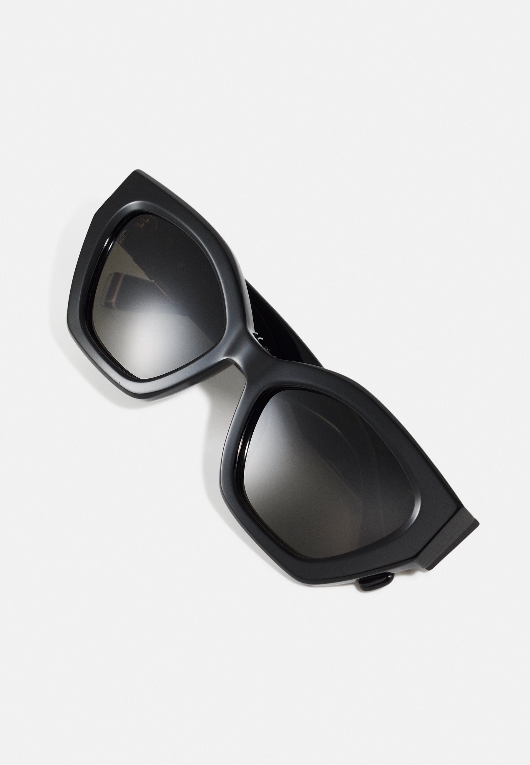 Sunglasses - black