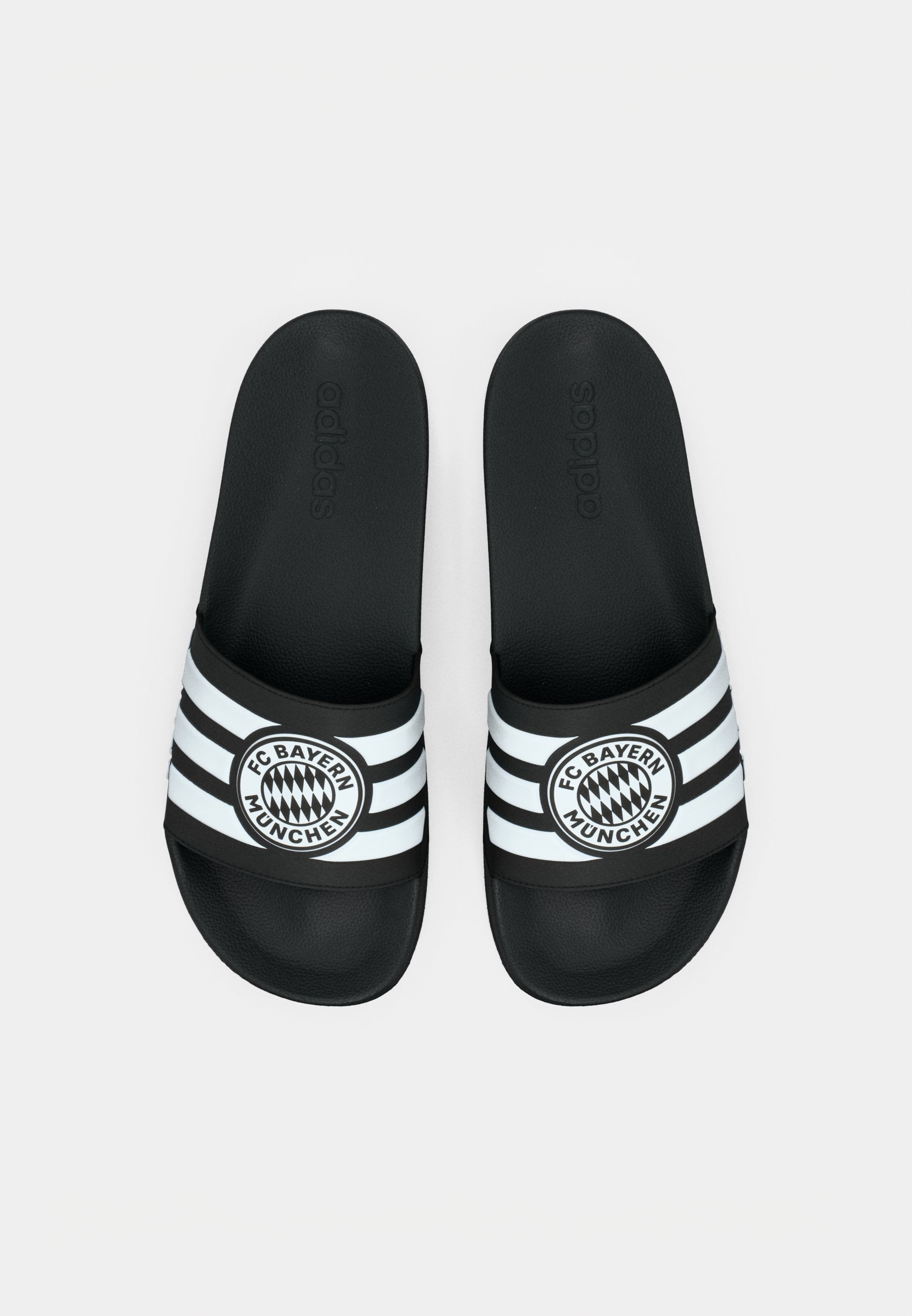 ADILETTE BAYERN MUNICH UNISEX - Claquettes de piscine - core black/footwear white