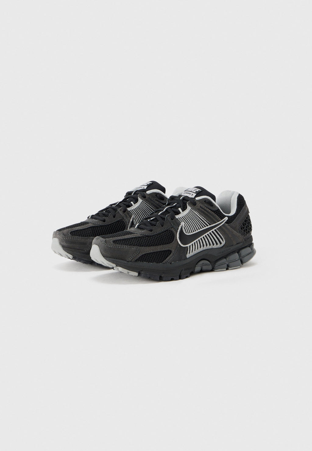 ZOOM VOMERO - Trainers - anthracite/black/chrome/silver-coloured