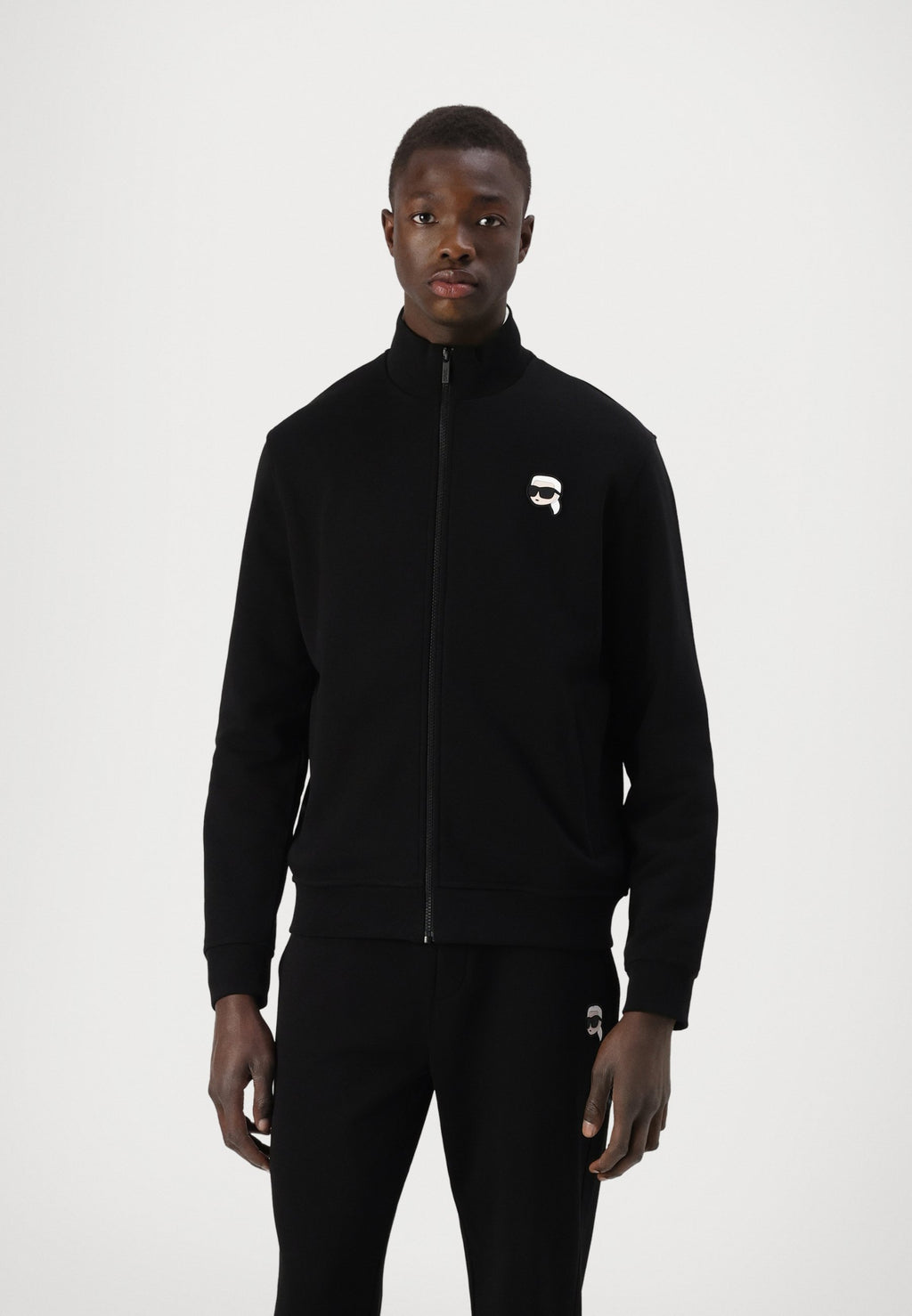 Zip-up sweatshirt - black
