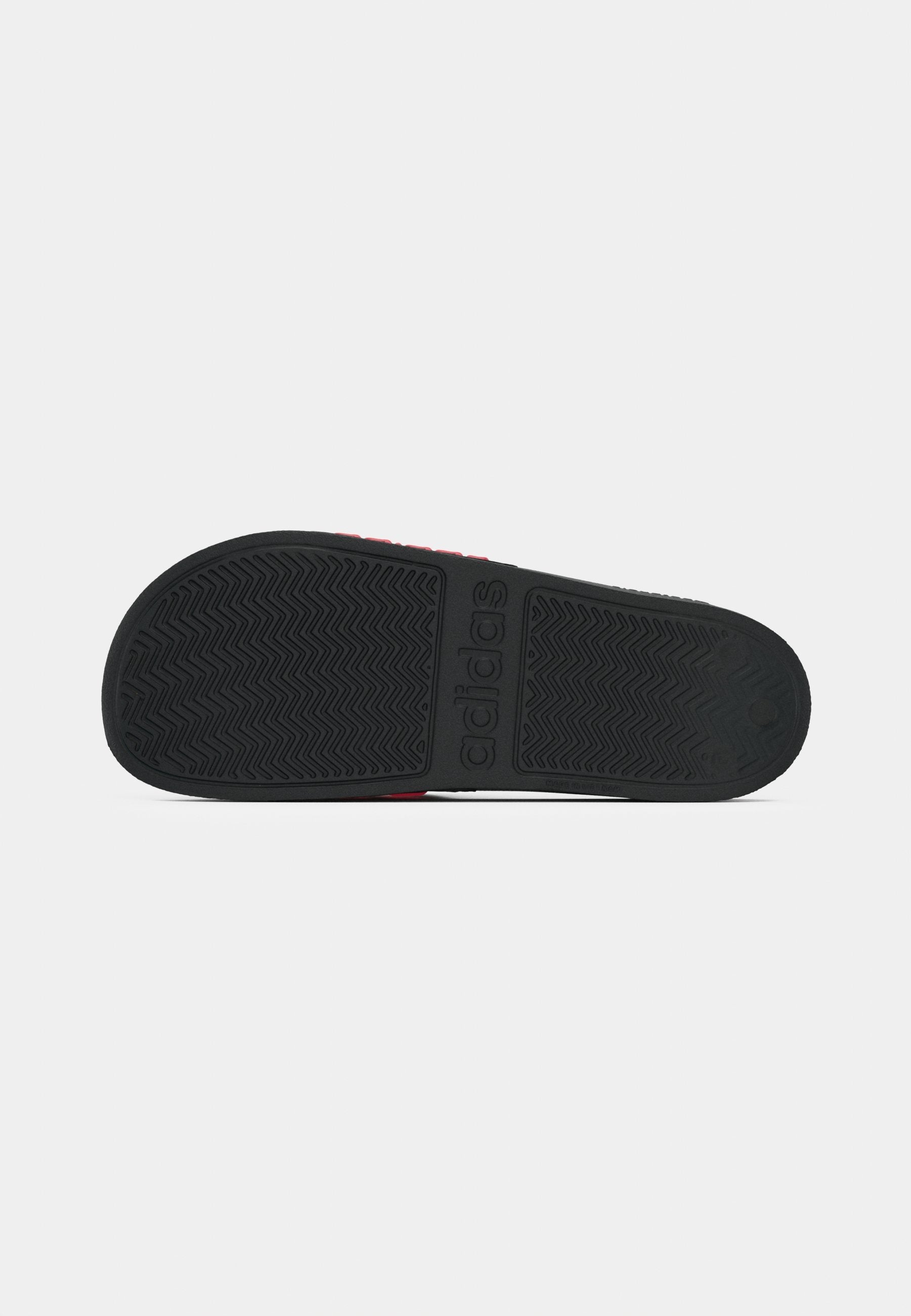 ADILETTE SHOWER FRANKFURT - Claquettes de piscine - core black/sge red