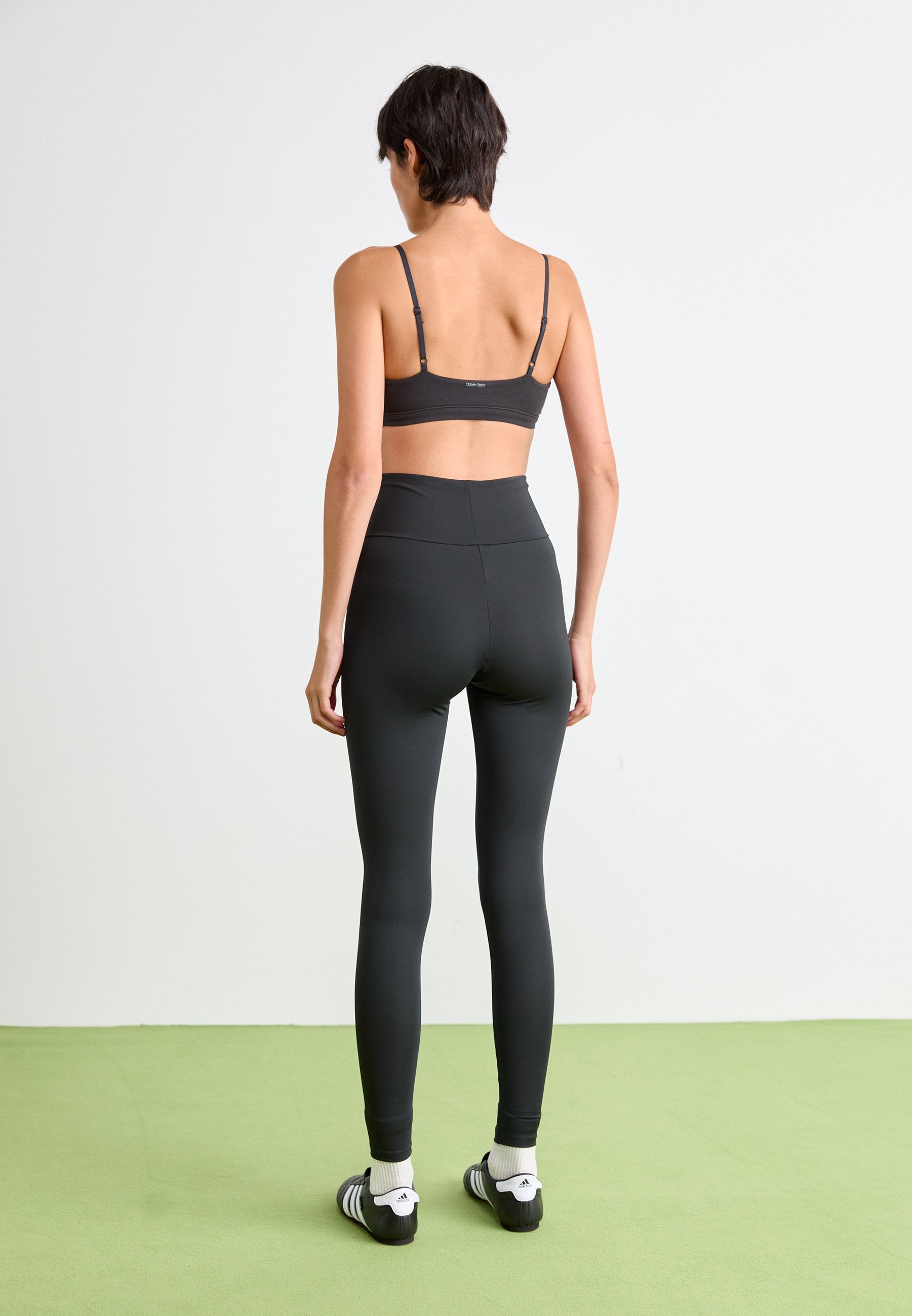 Leggings - Trousers - black