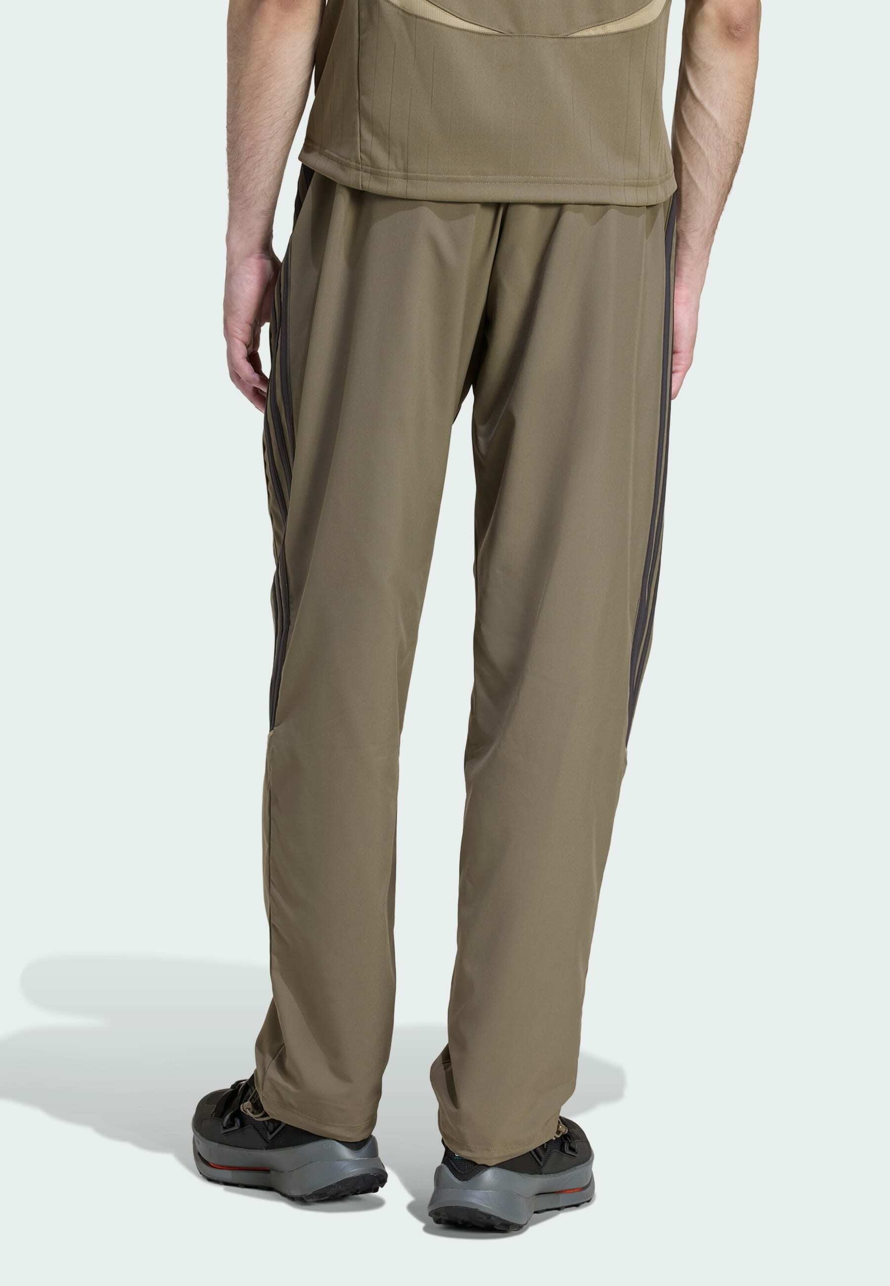 TEAMGEIST - Tracksuit bottoms - blanch brown