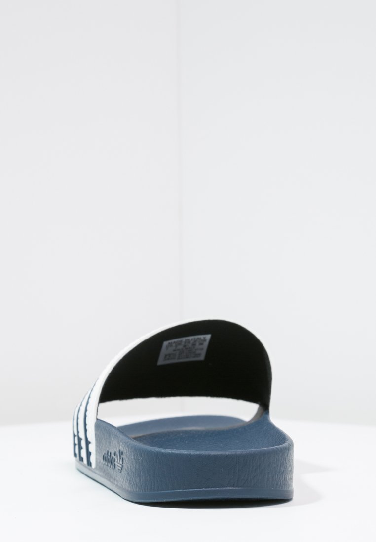 ADILETTE - Pool slides - adiblu/white