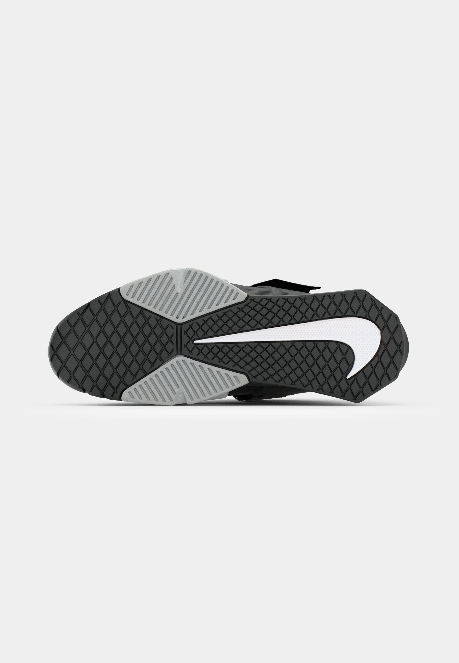 SAVALEOS - Training shoe - black/white/grey fog/laser orange