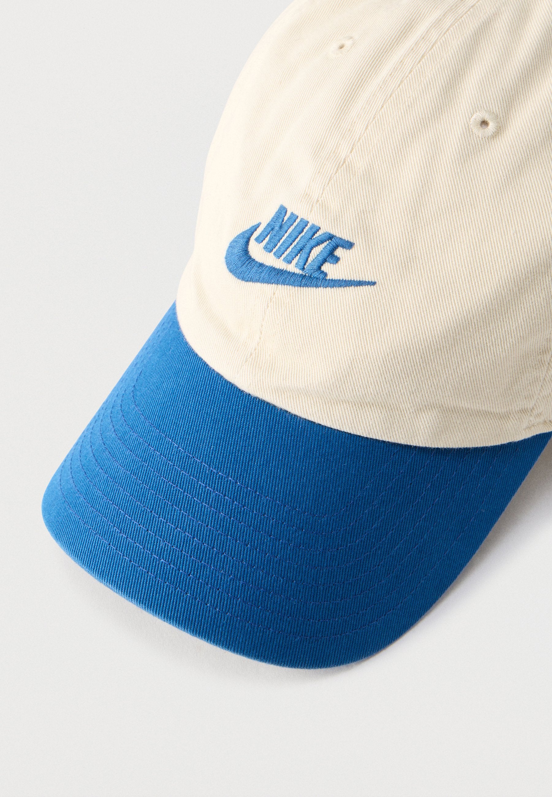CLUB UNISEX - Cap - light khaki/court blue