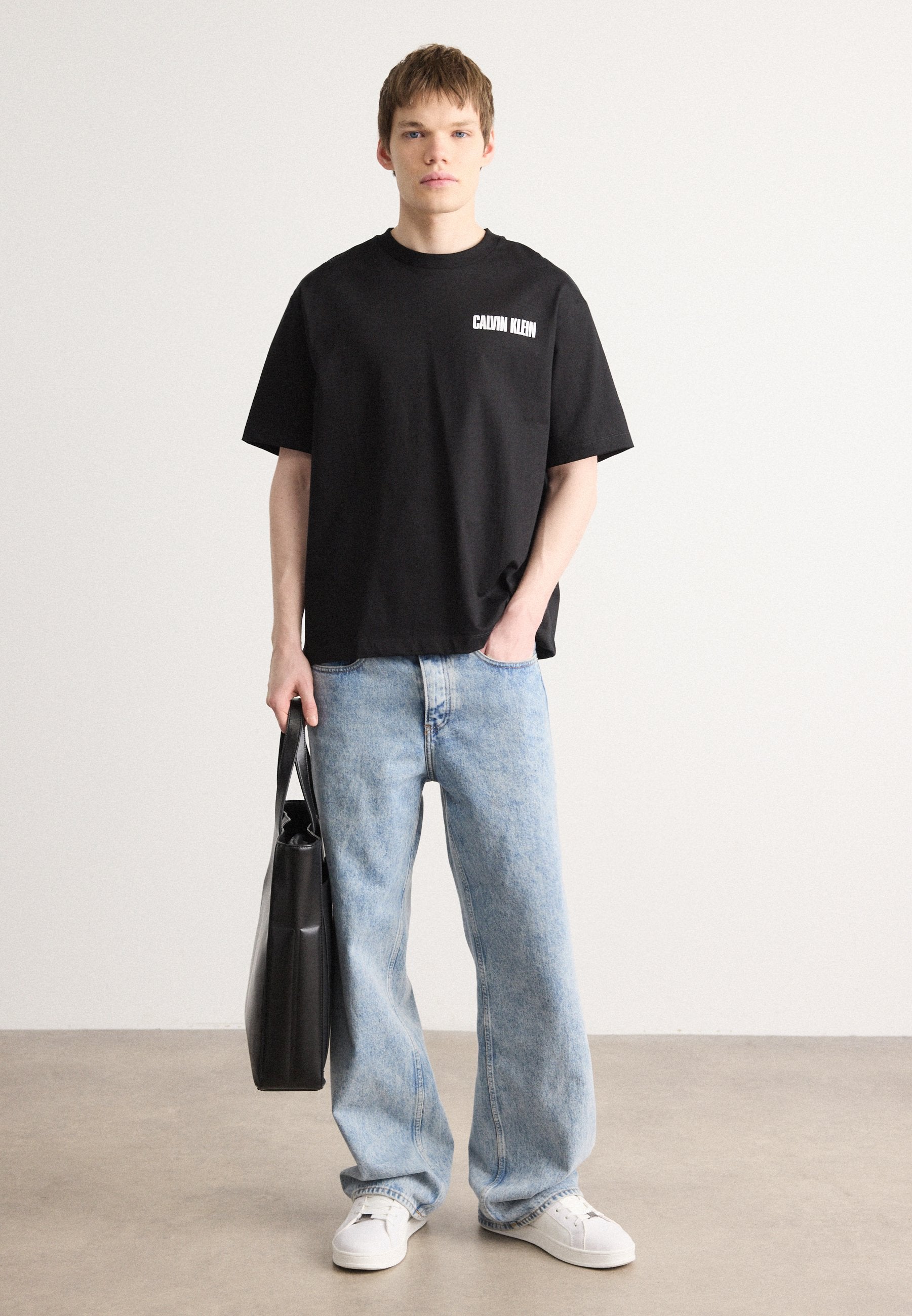LOGO TEE - Print T-shirt - black