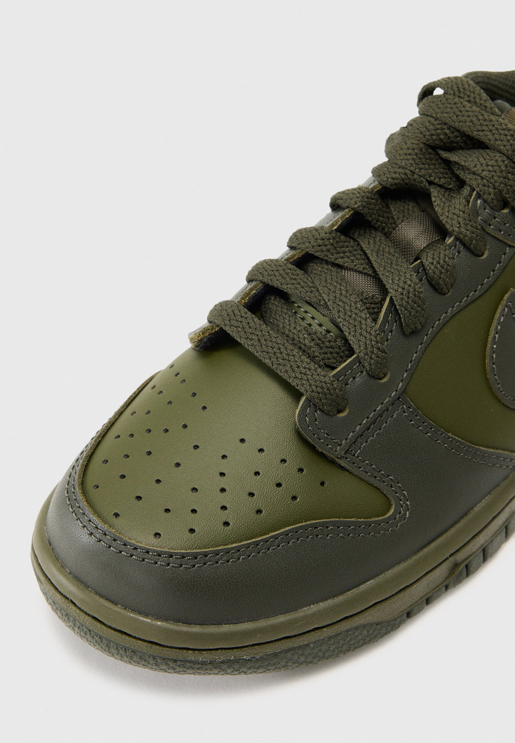 DUNK LOW UNISEX - Trainers - cargo khaki/universal red sequoia