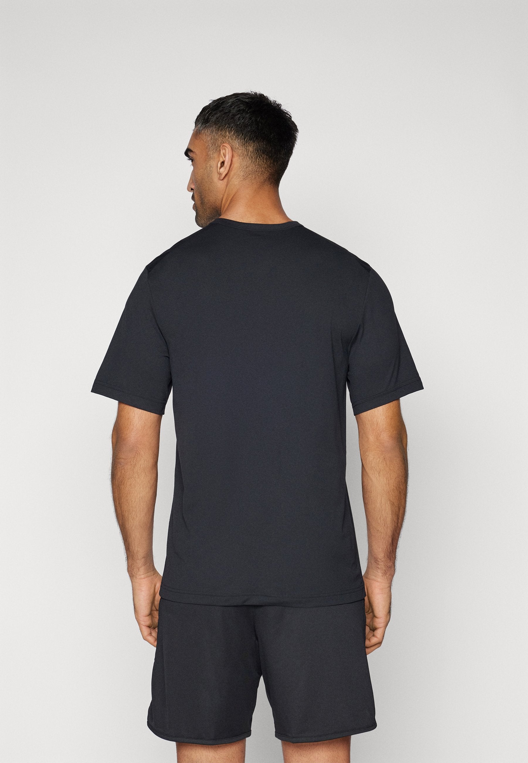 HYVERSE - Sports T-shirt - schwarz