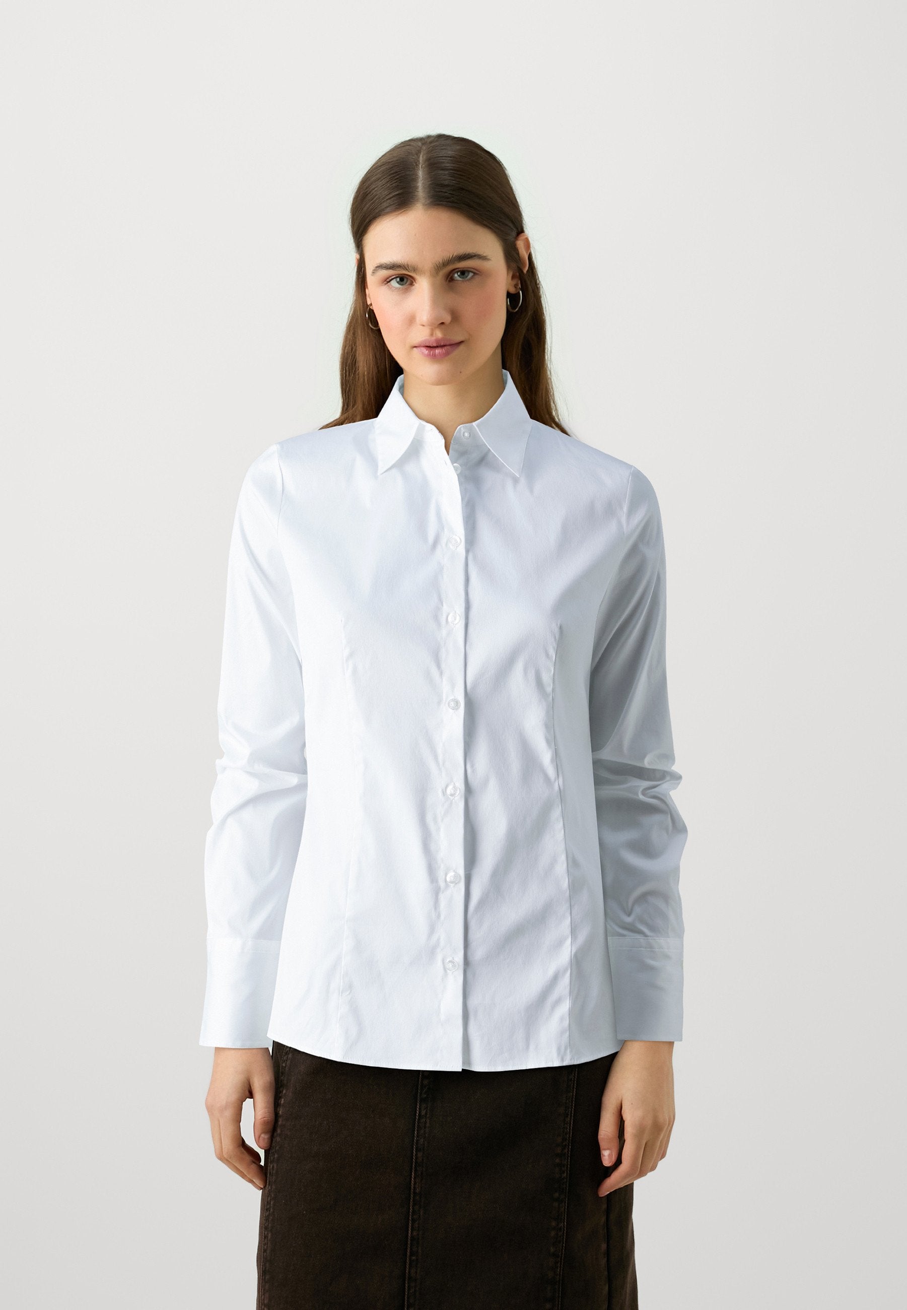 THE FITTED  - Button-down blouse - white