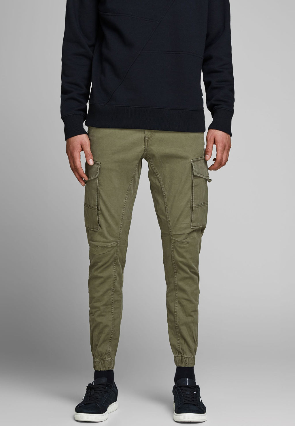 JJIPAUL JJFLAKE  - Cargo trousers - olive night