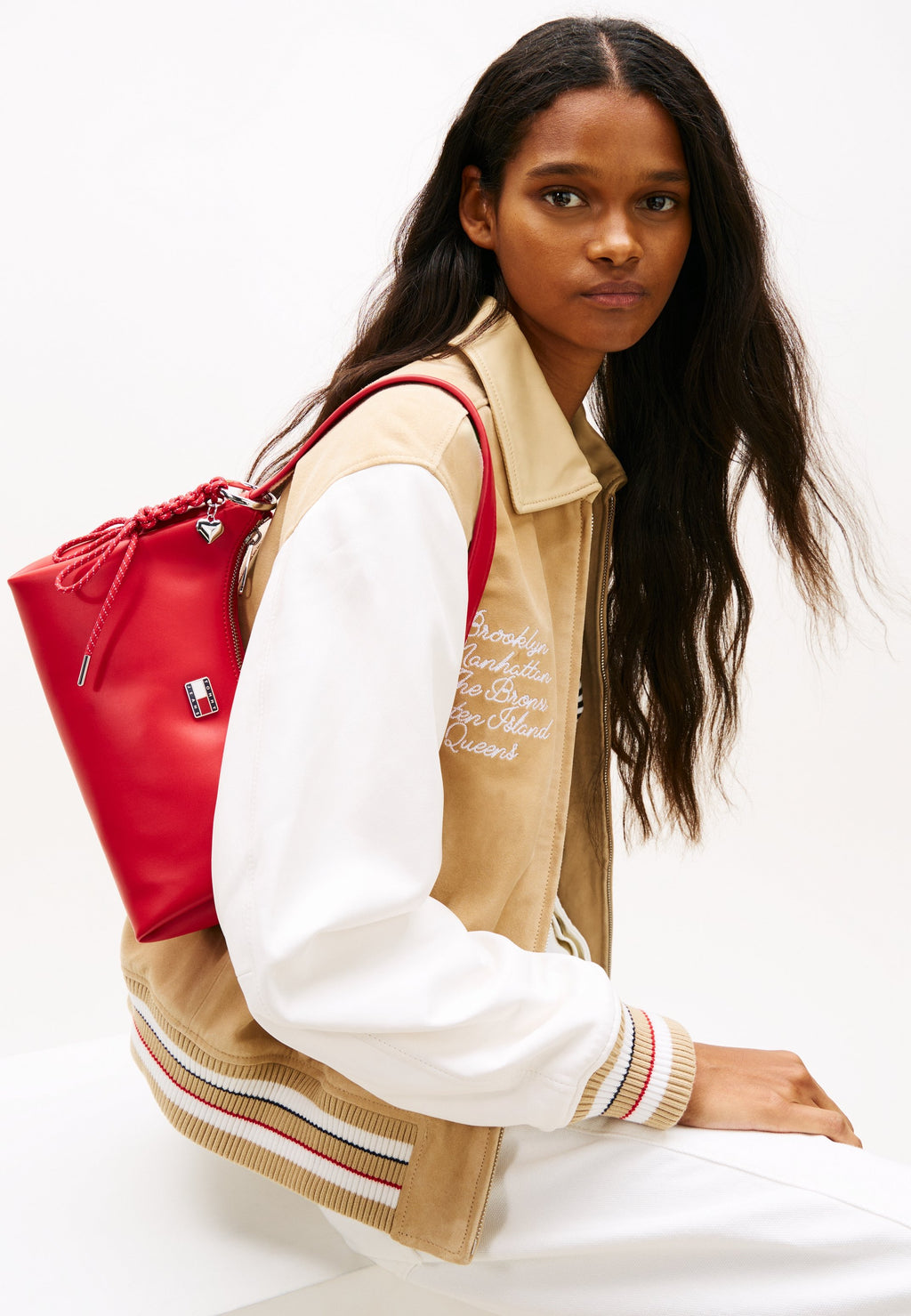 LOGO CHARM SHOULDER BAG - Handbag - sapphire red