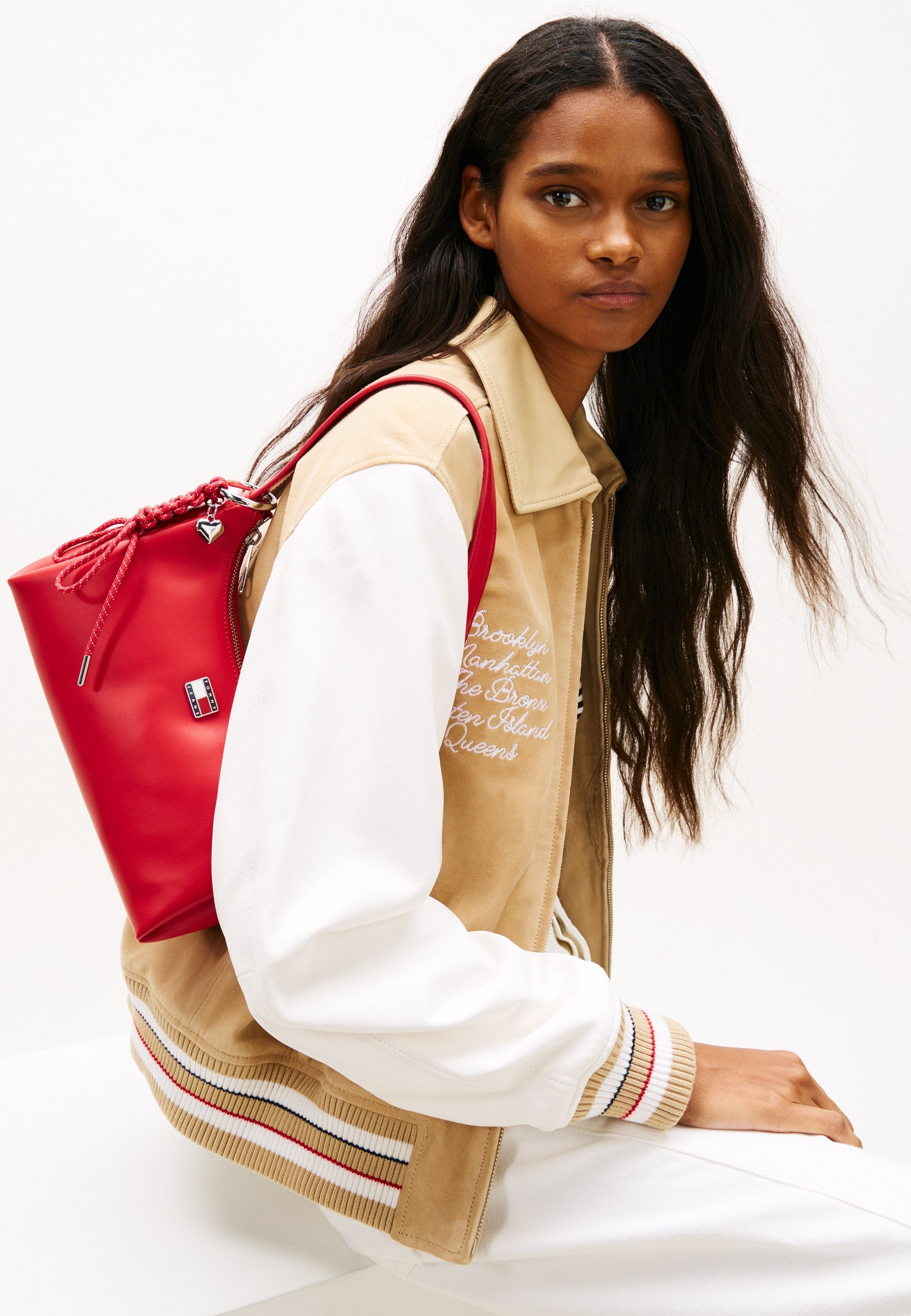 LOGO CHARM SHOULDER BAG - Handbag - sapphire red