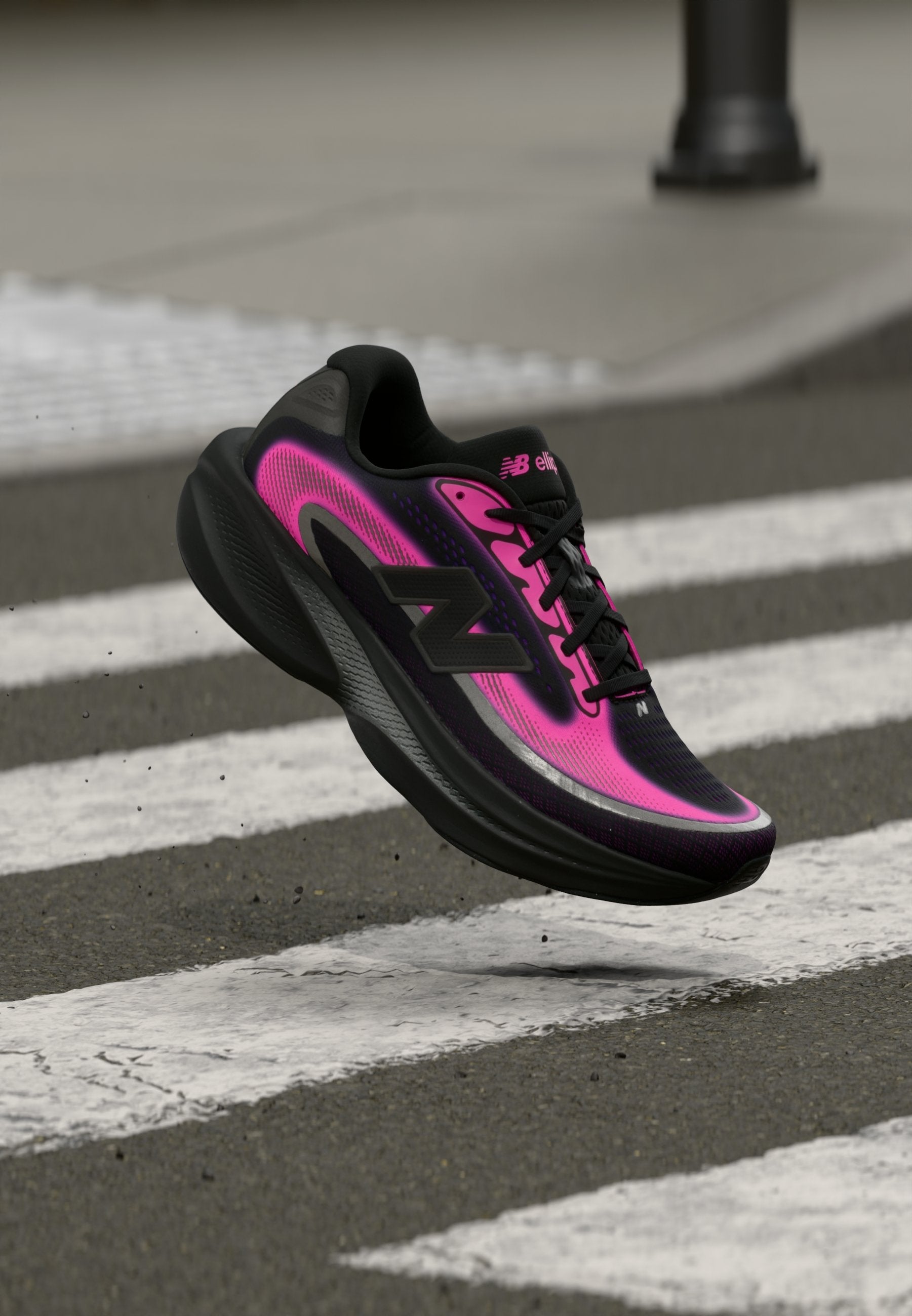 ELLIPSE V1 - Chaussures de course sur route - noir/rose fluo