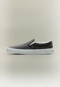 CLASSIC SLIP ON UNISEX - Trainers - black/true white