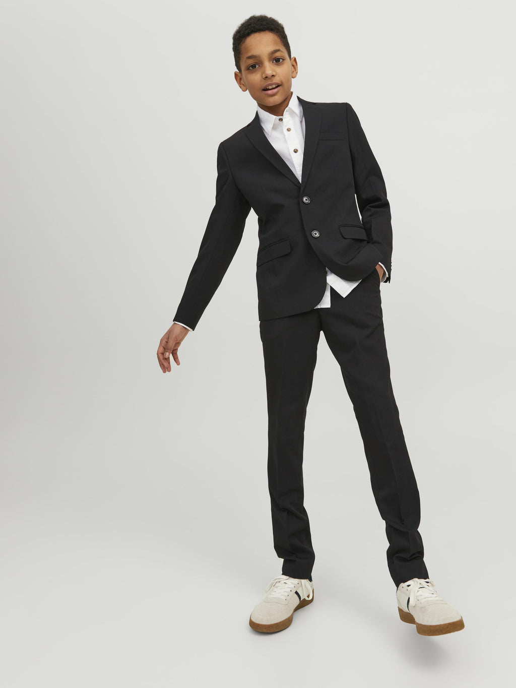 Single breasted and tailored JPRSOLAR Suit Junior - Blazer jacket - black