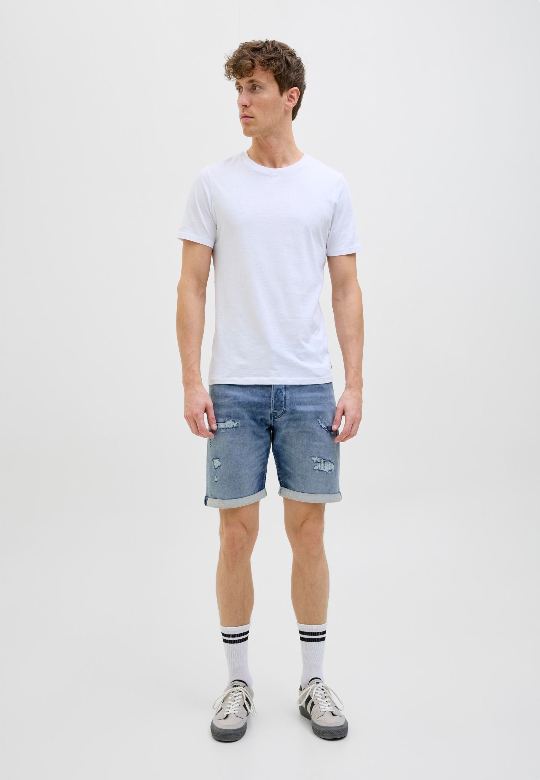 JJIRICK JJICON DENIM SHORTS - Denim shorts - blau