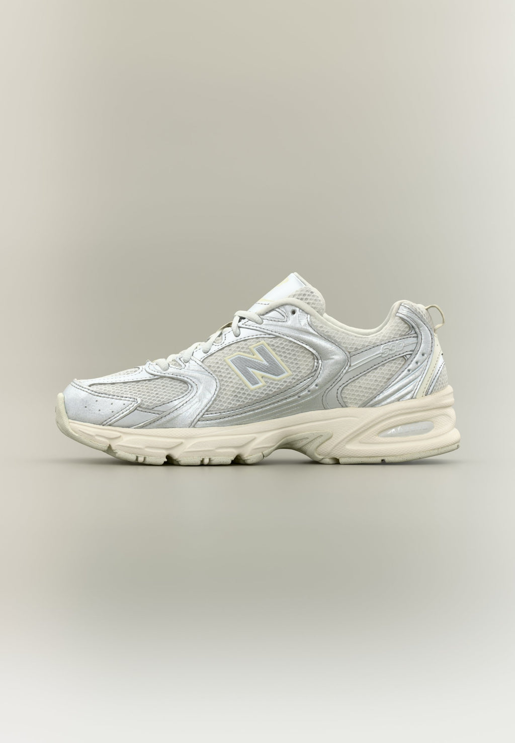 U530 UNISEX - Trainers - silver-coloured metallic/reflection