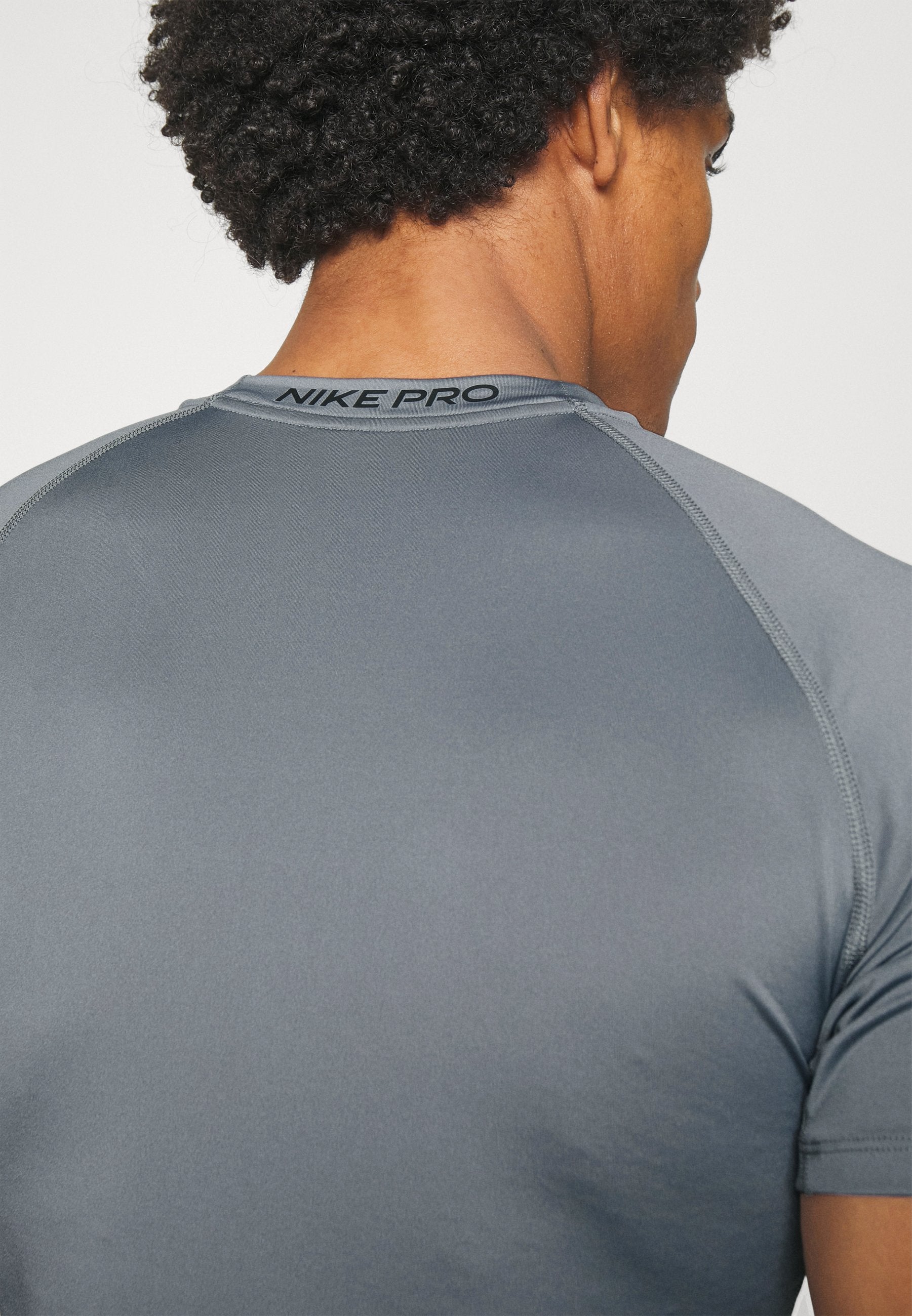 Sports T-shirt - smoke grey/black
