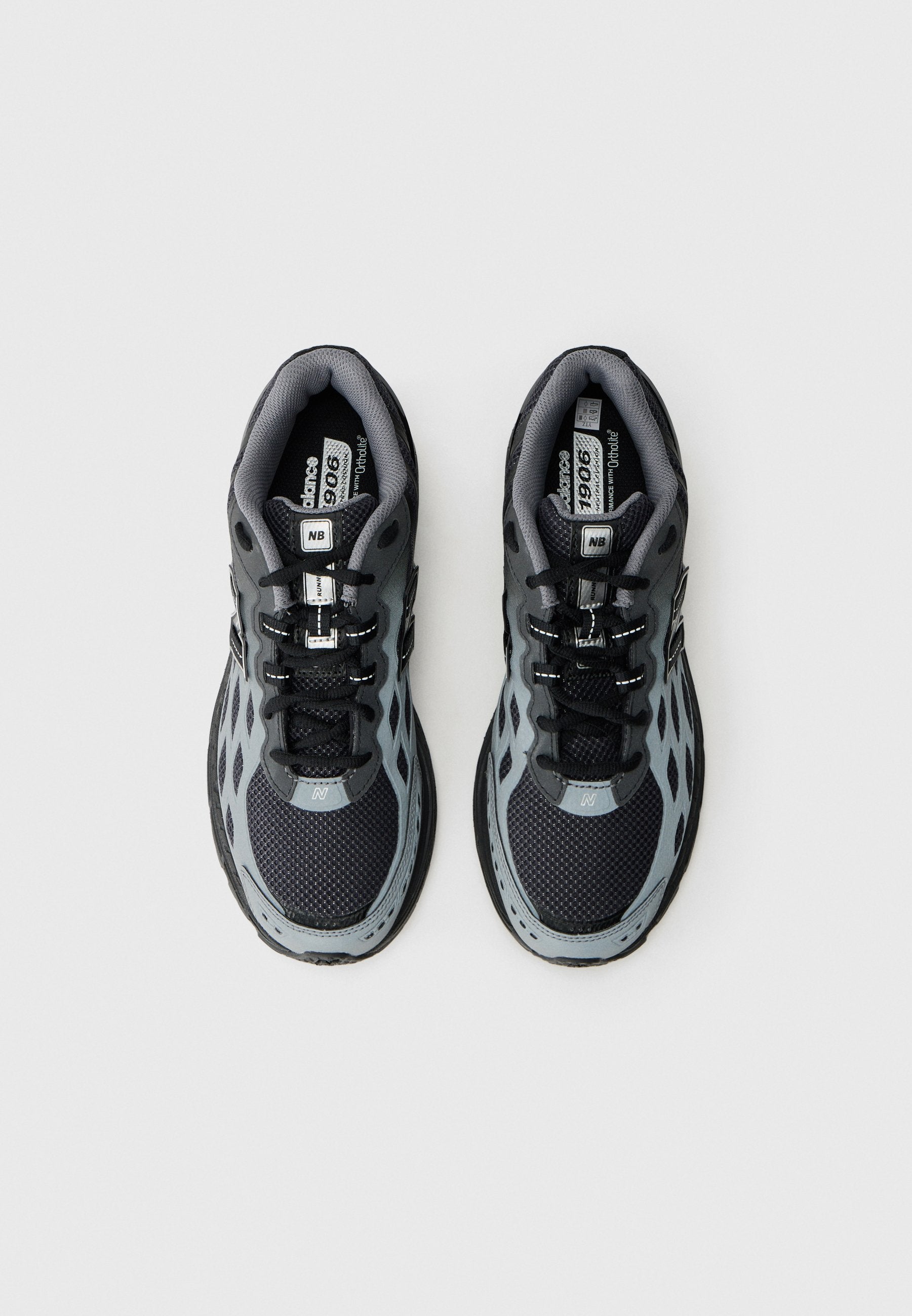 U1906 UNISEX - Trainers - black