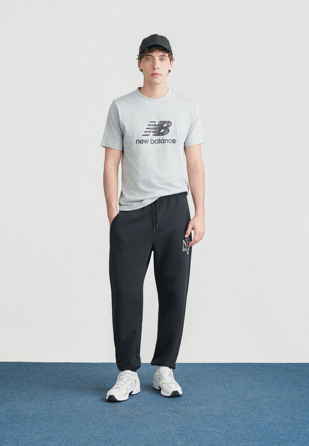 SPORT ESSENTIALS STAMP LOGO UNISEX - Print T-shirt - grey/black