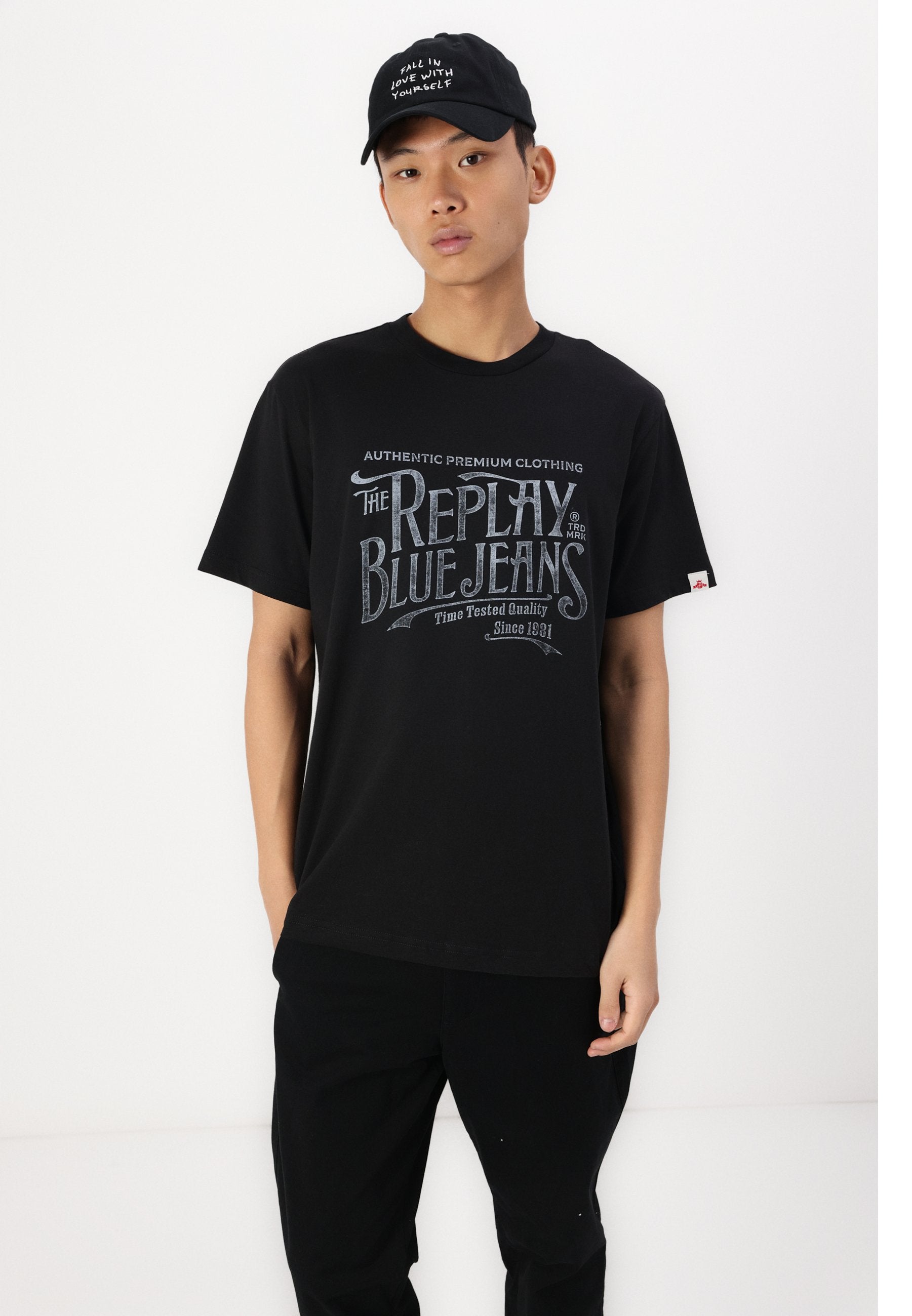 ESSENTIAL STRAIGHT FIT - Trousers - true black