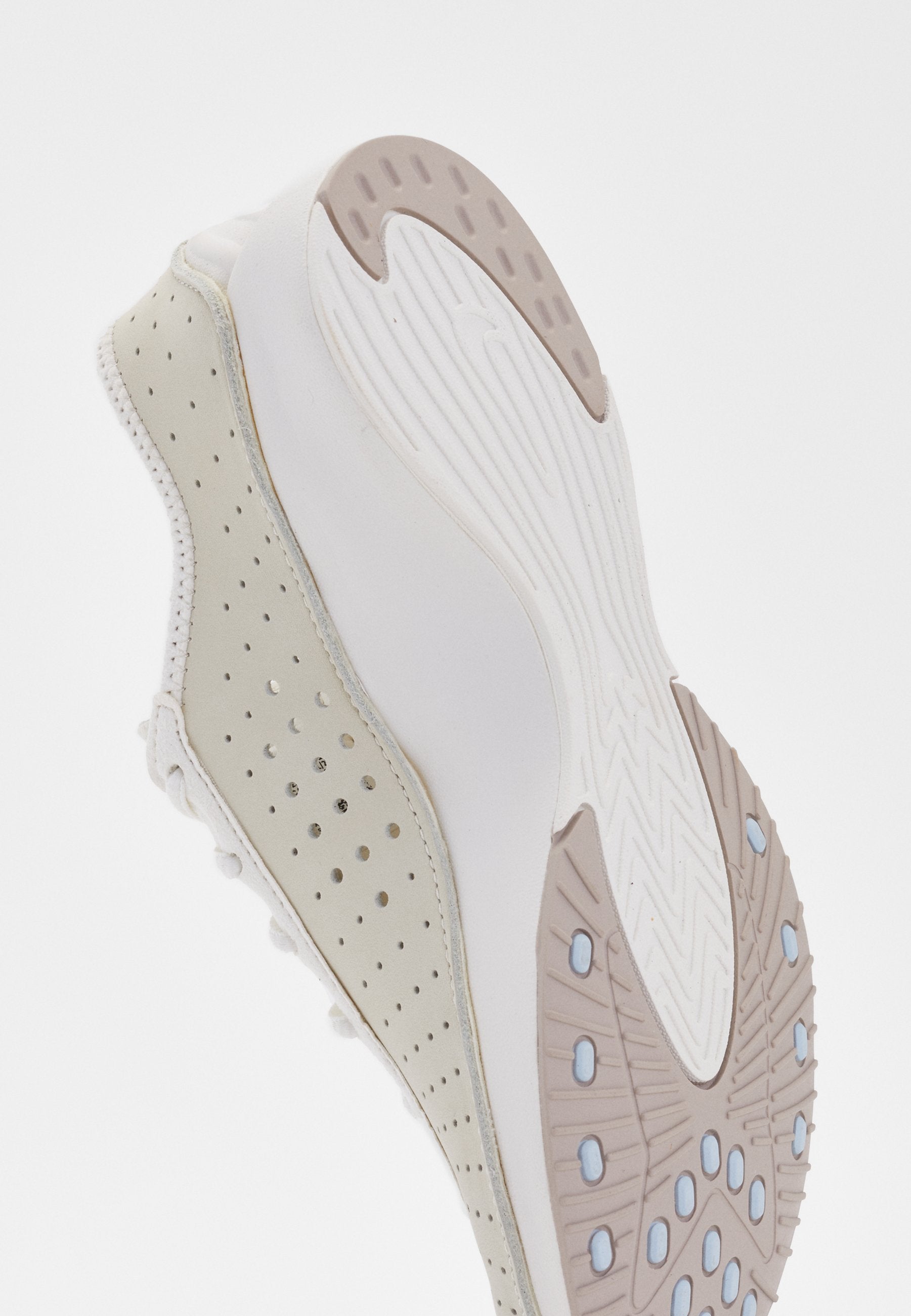 AIR SUPERFLY - Trainers - coconut milk/metallic silver-coloured/sail/classic stone/cobalt tint