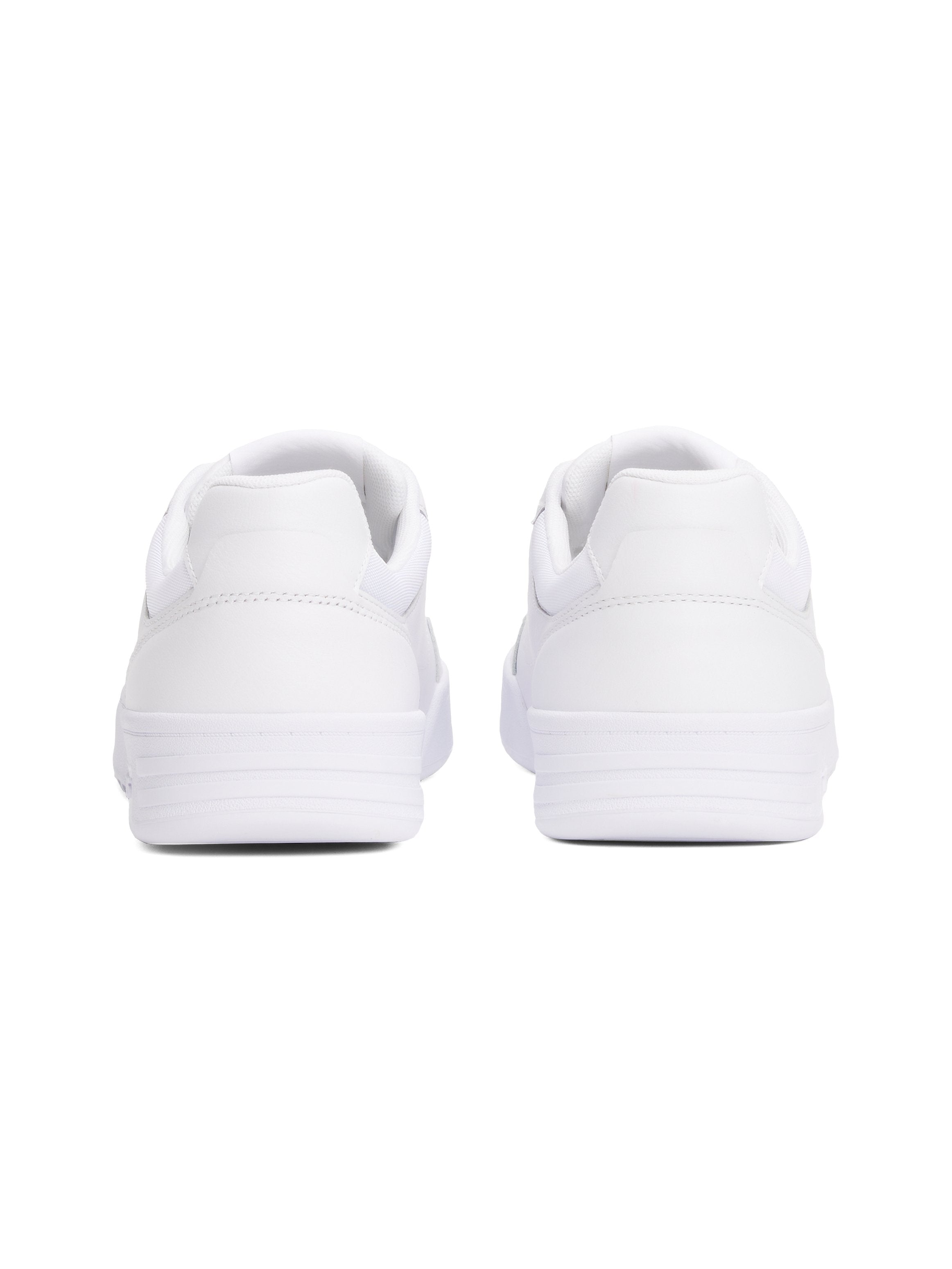 Trainers - white