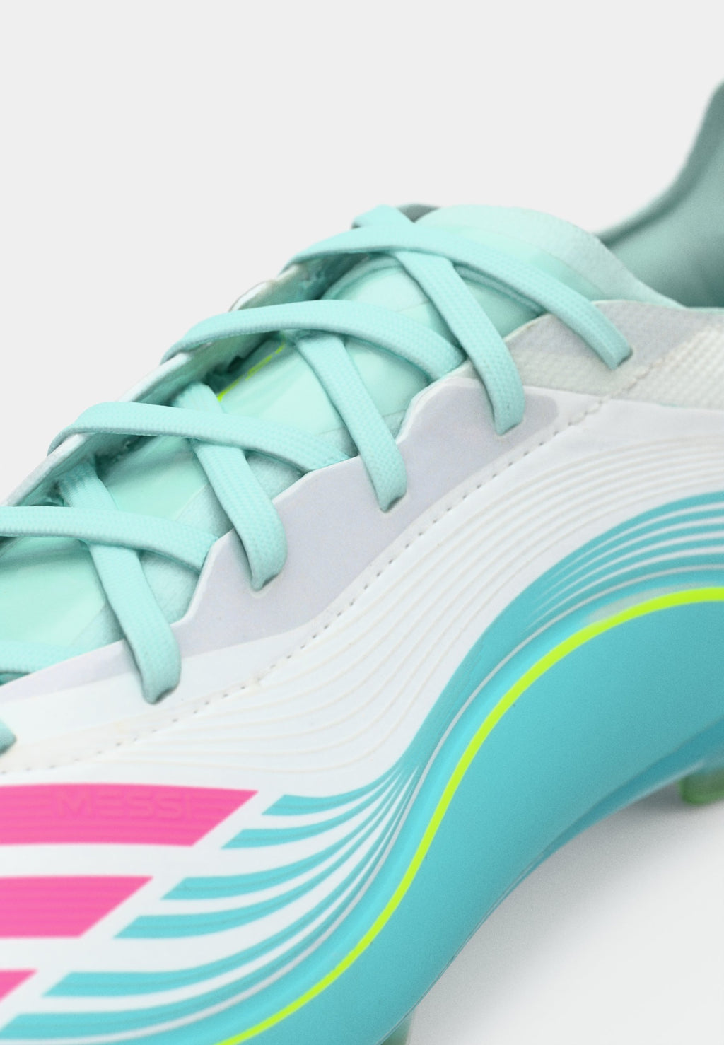 F50 MESSI PRO KATI ZEMİN UNISEX - Sert zemin futbol ayakkabıları - footwear white/lucid pink/flash aqua