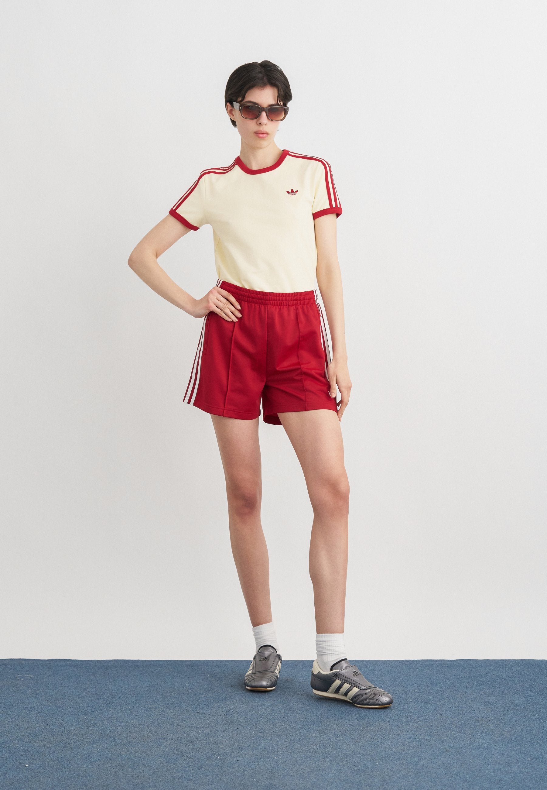 FIREBIRD CLASSIC - Shorts - team victory red/white