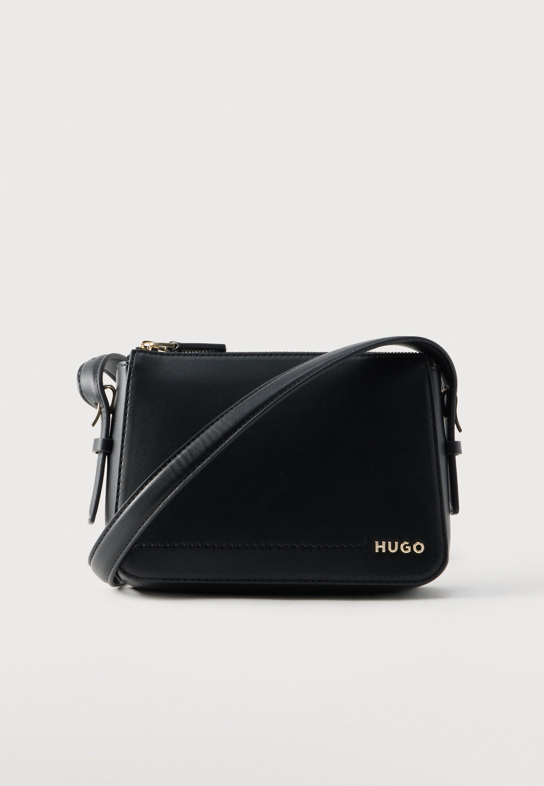 Cross body bag - black