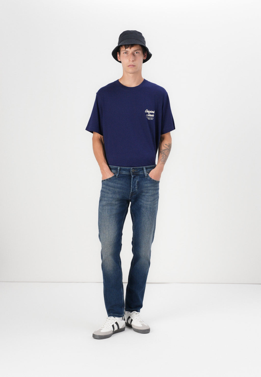 Slim fit JJIGLENN JJORIGINAL CB 820 NOOS - Relaxed fit jeans - blue denim