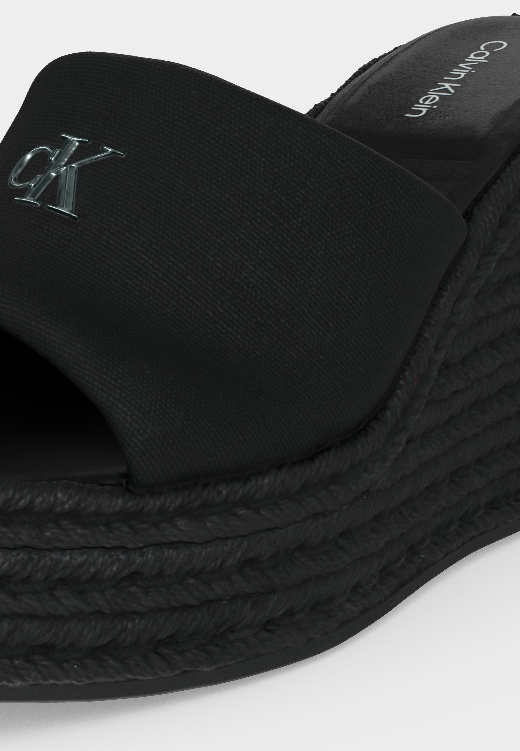 Heeled mules - black