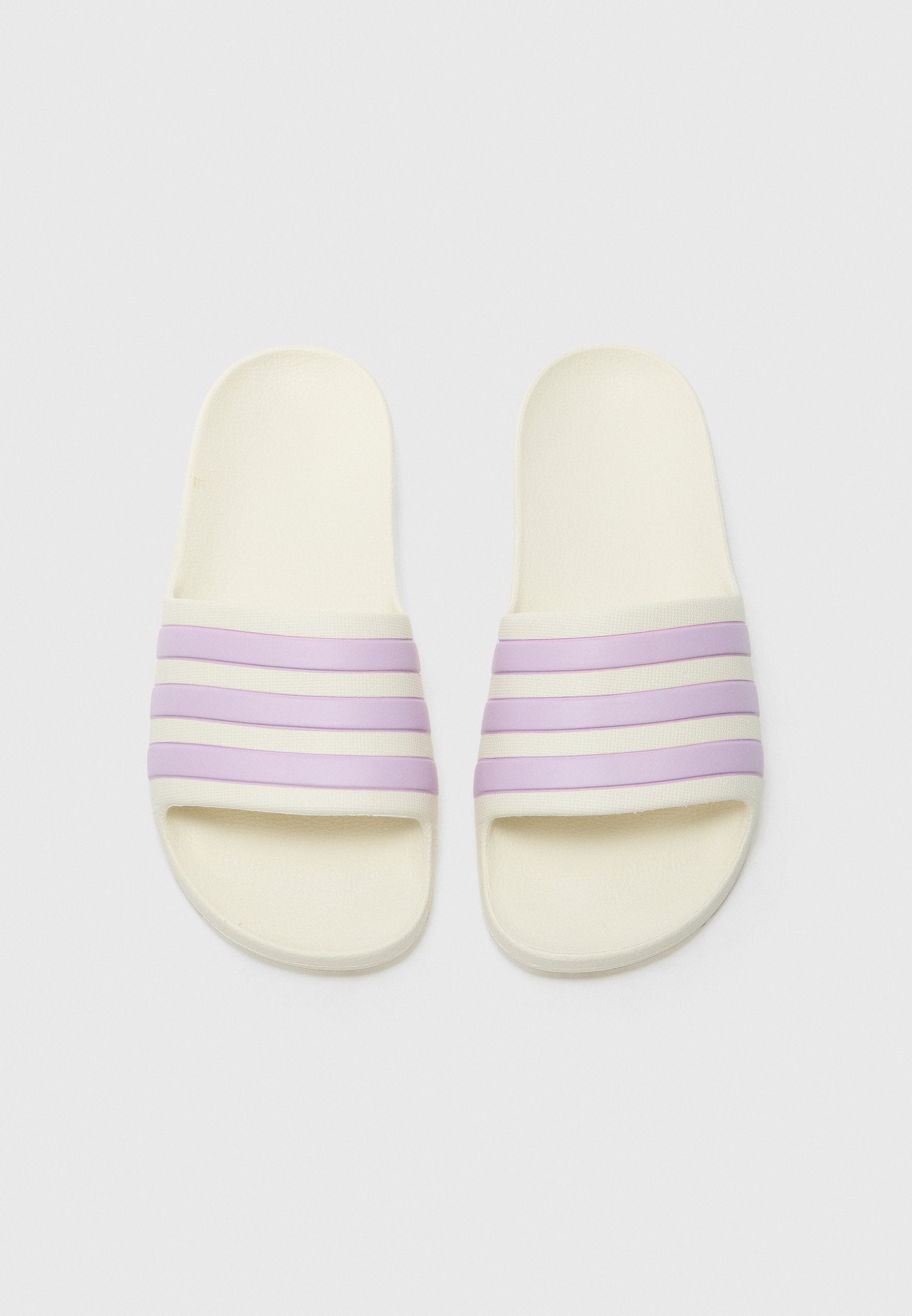 ADILETTE AQUA UNISEX - Pool slides - off white/bliss lilac