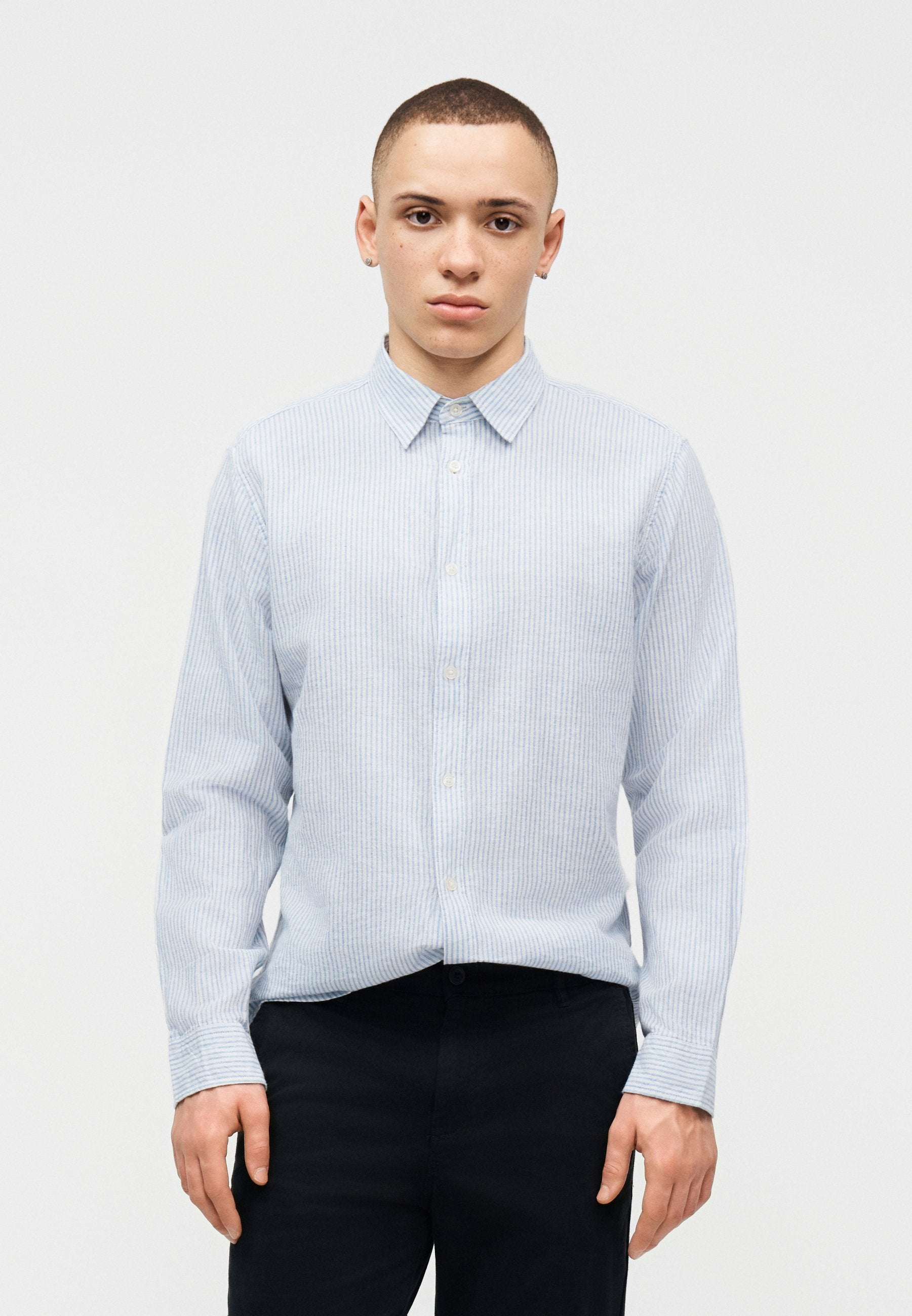 STANDARD - Shirt - white/blue