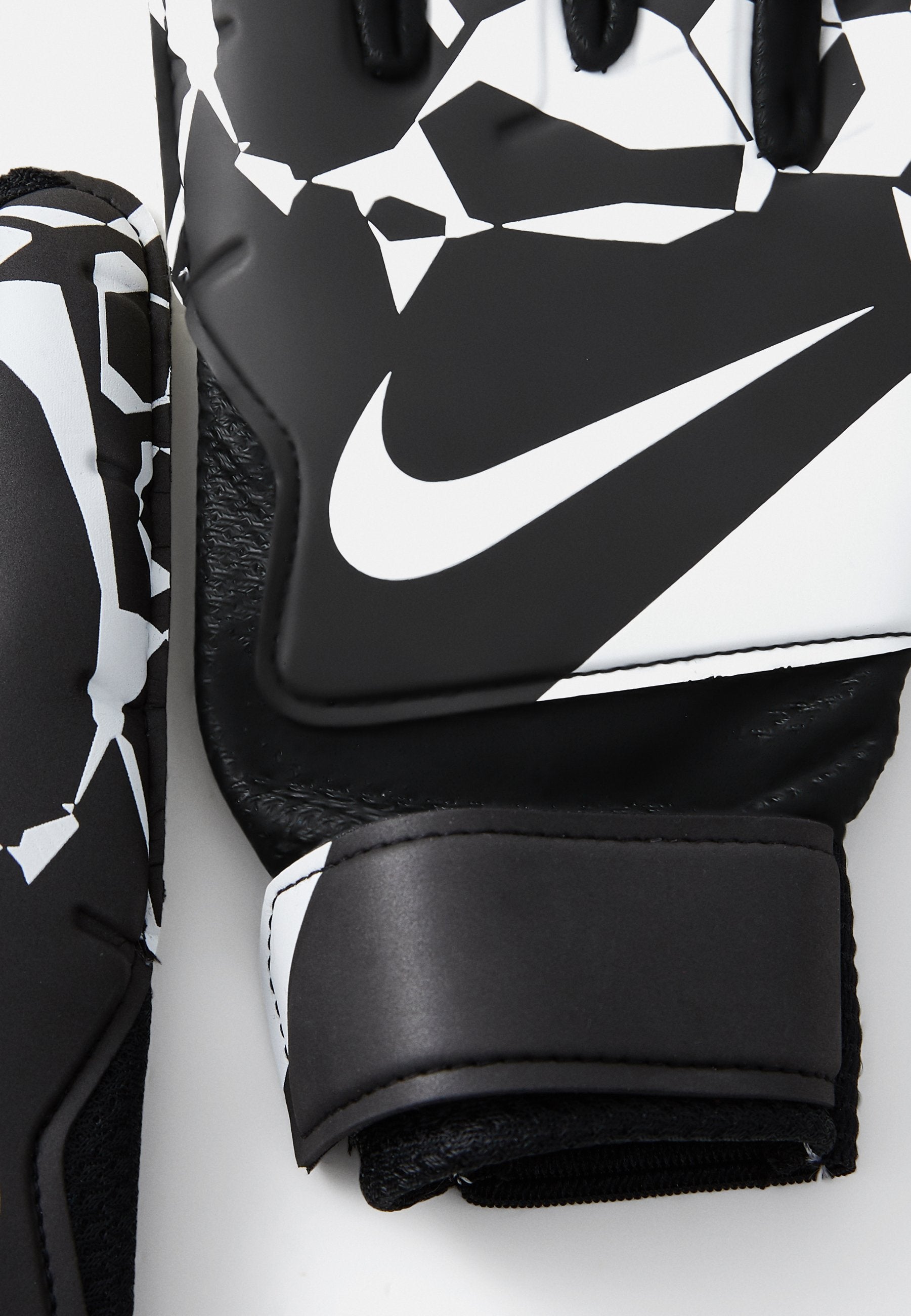 MATCH UNISEX - Goalkeeping gloves - black/white